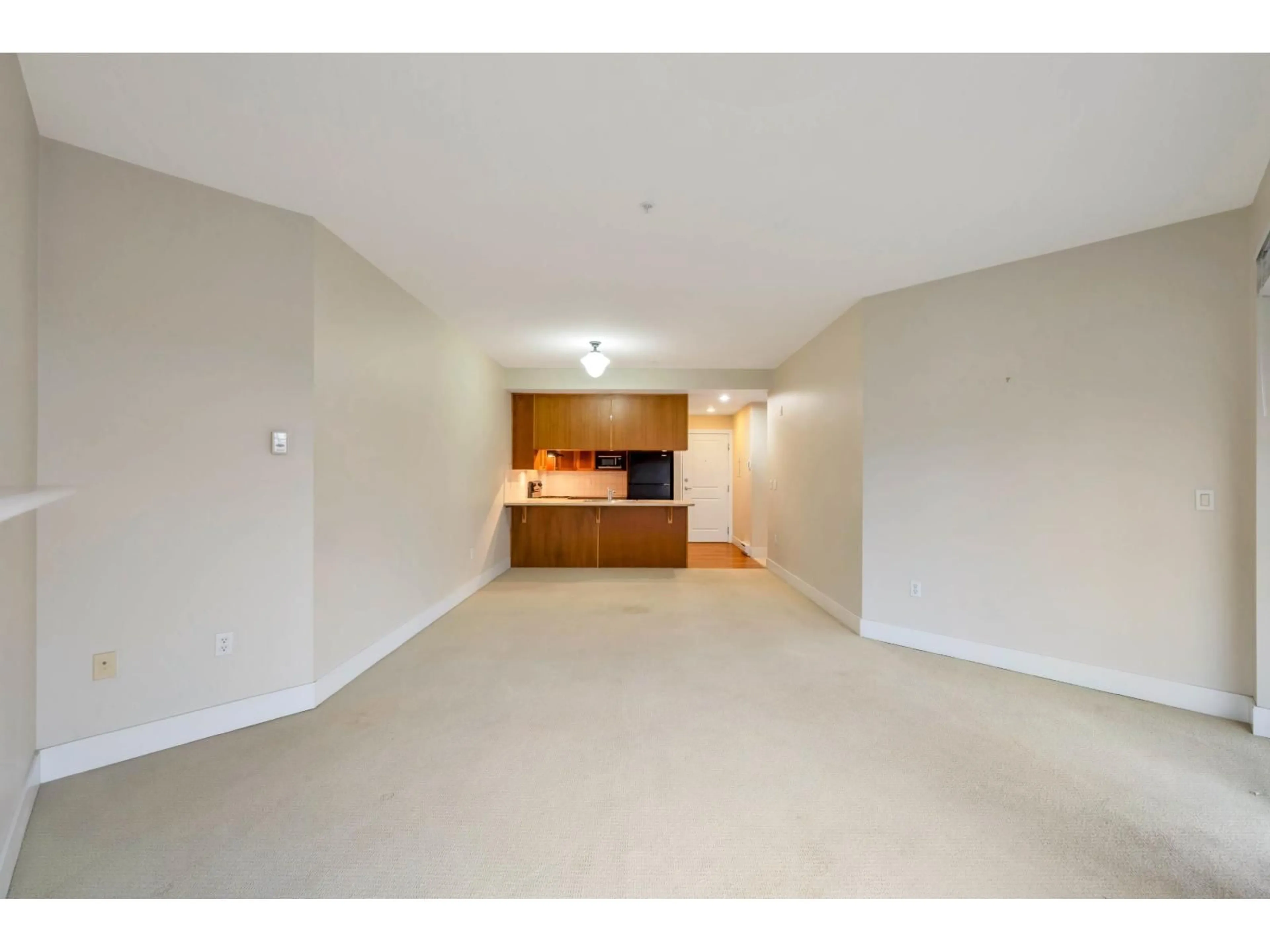 A pic of a room for 304 - 15392 16A AVENUE, Surrey British Columbia V4A1S9