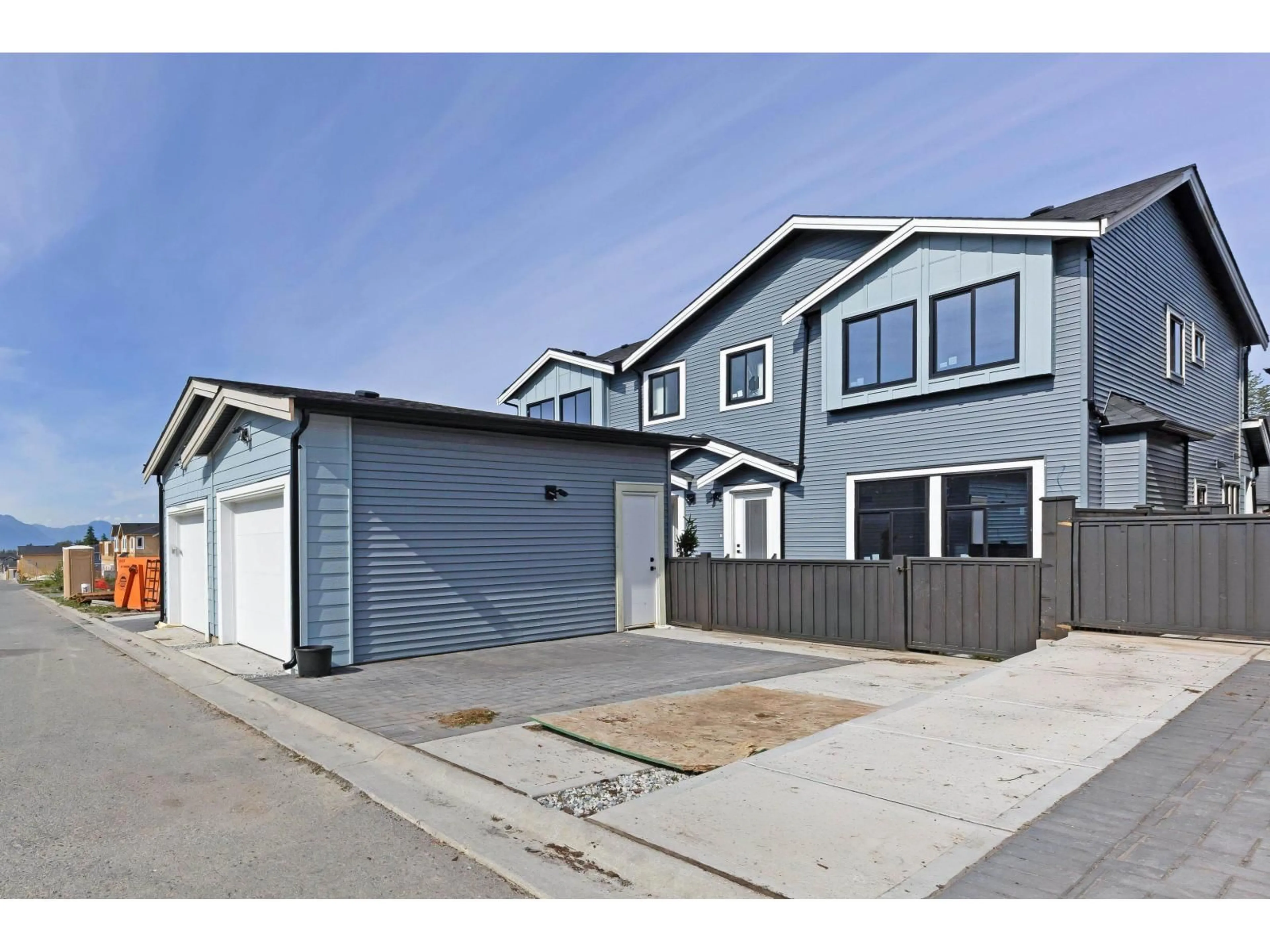 Unknown for 7637 197 STREET, Langley British Columbia V2Y3T4