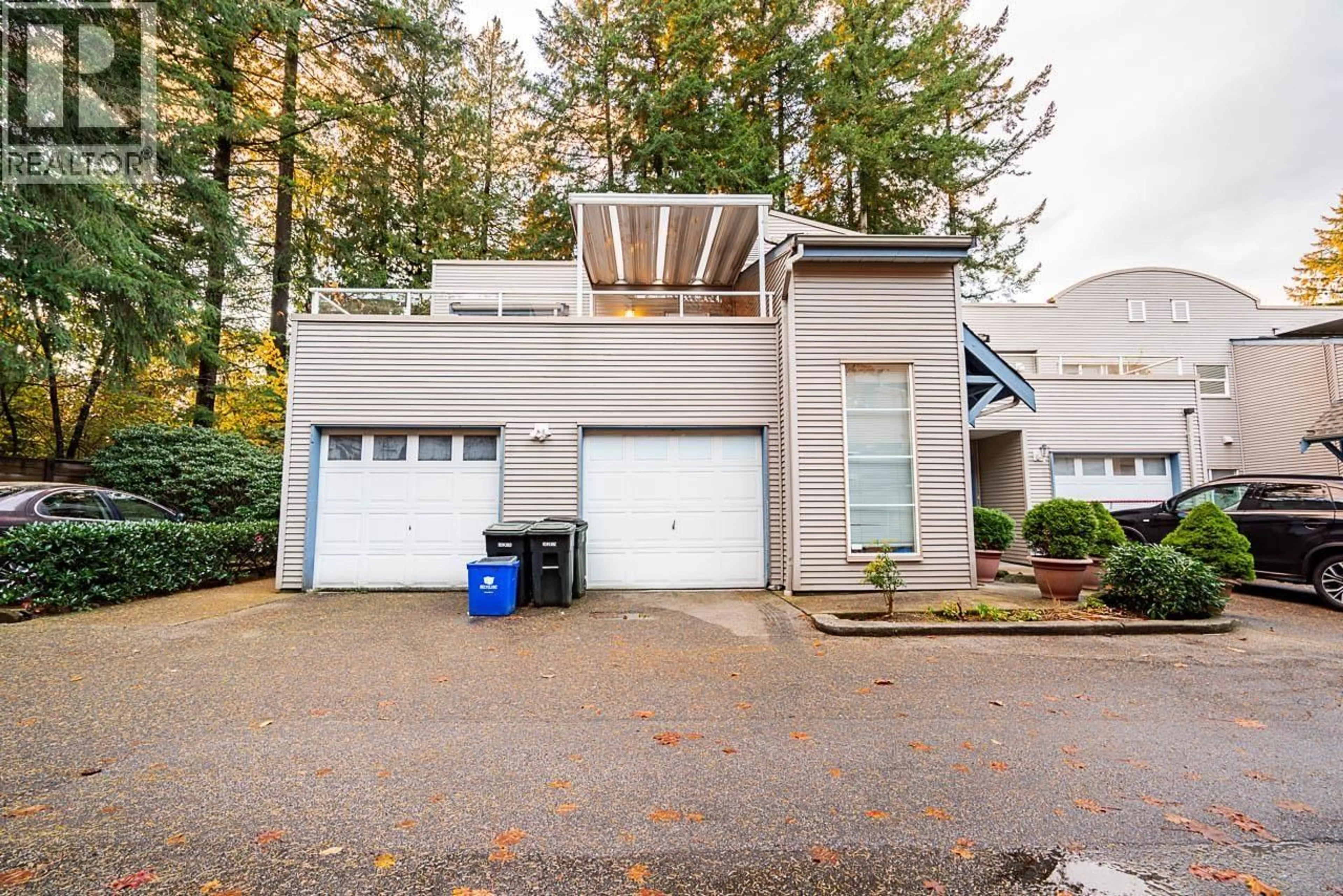 Home with vinyl exterior material, street for 19 - 12449 191 STREET, Pitt Meadows British Columbia V3Y2R4