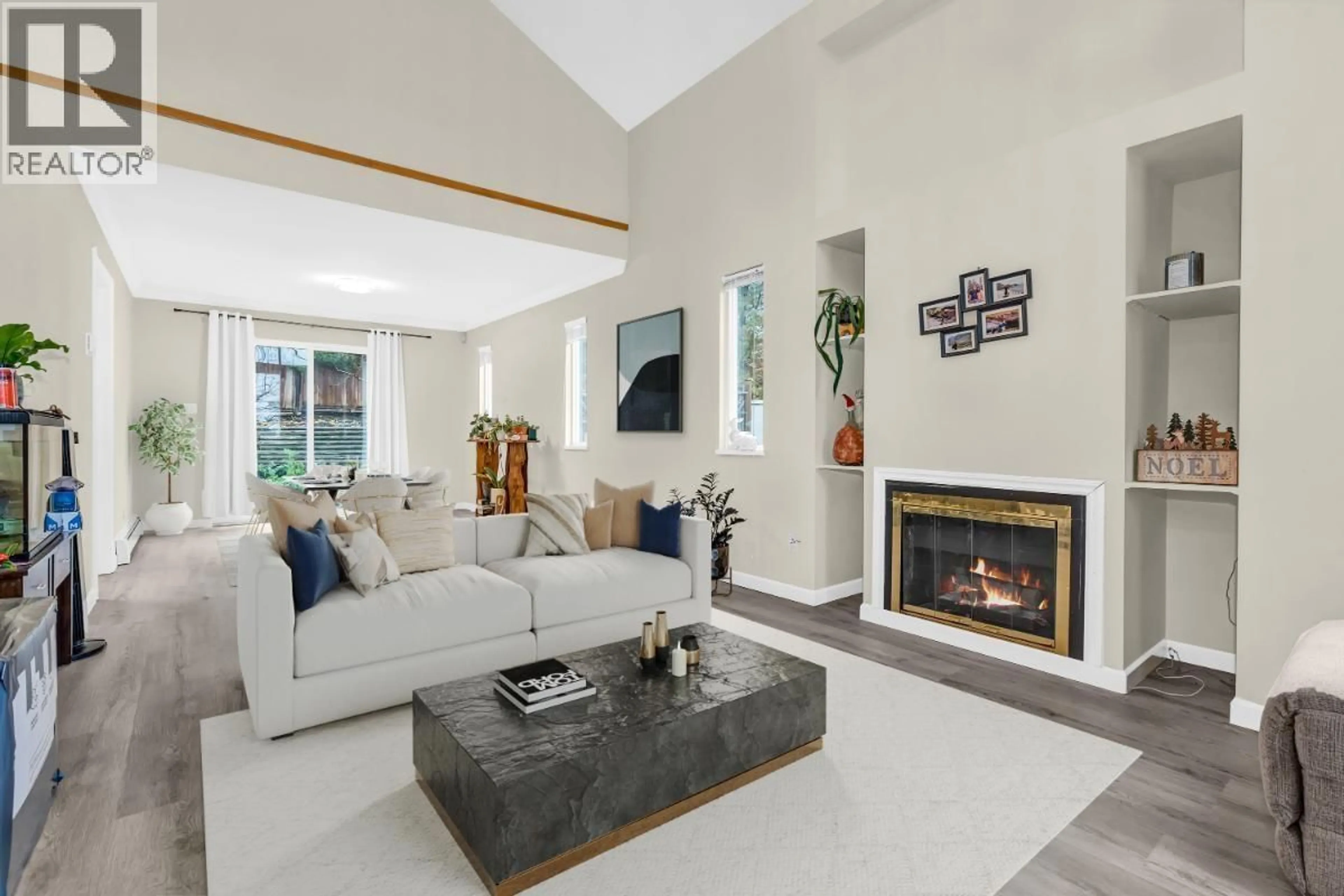 Living room with furniture, unknown for 1400 MEADOWVIEW COURT, Coquitlam British Columbia V3E2R9