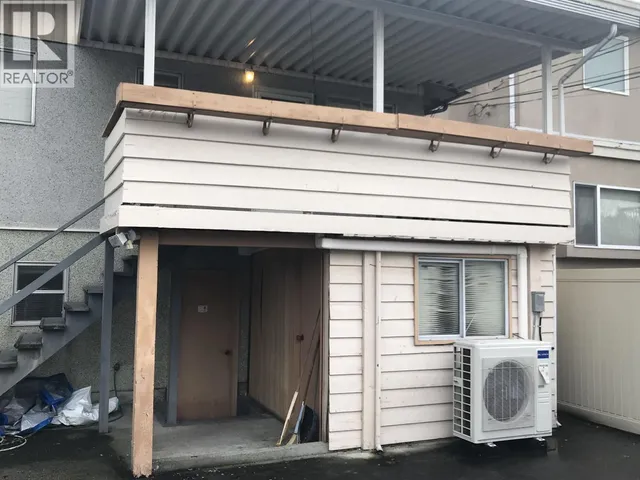 5771 SHERBROOKE STREET, Vancouver 4