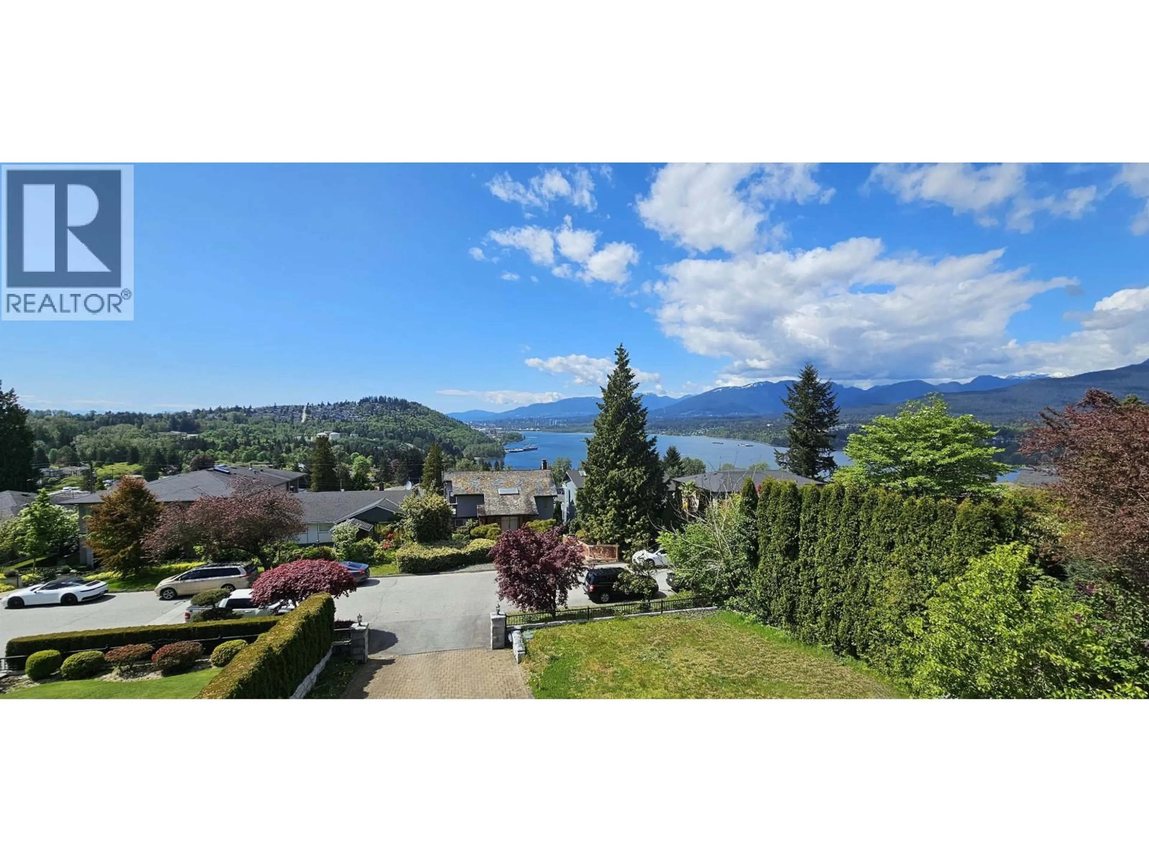 A pic from outside/outdoor area/front of a property/back of a property/a pic from drone, water/lake/river/ocean view for 7282 RIDGE DRIVE, Burnaby British Columbia V5A1B5