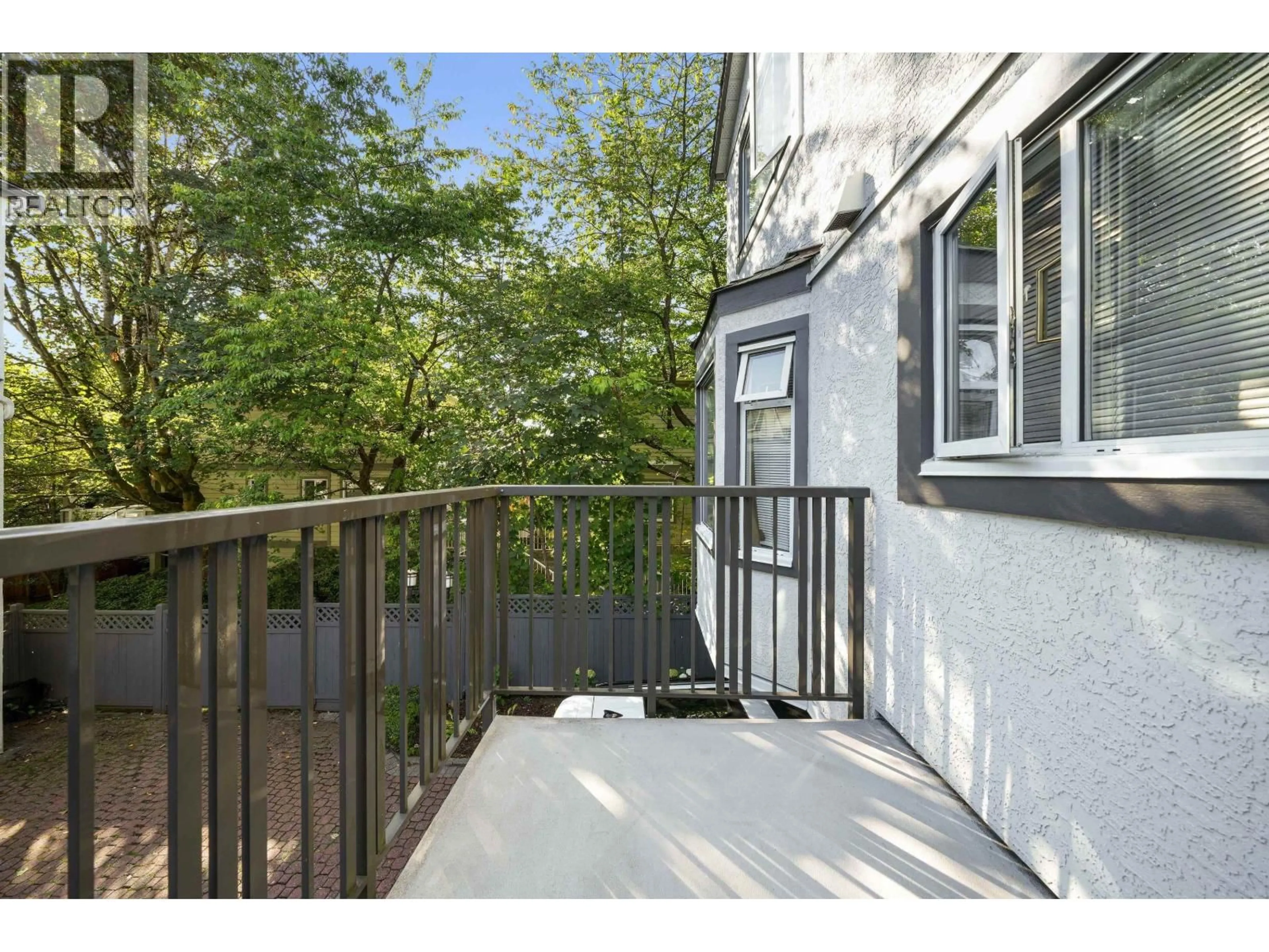 Patio, street for 1621 FELL AVENUE, North Vancouver British Columbia V7P2K5