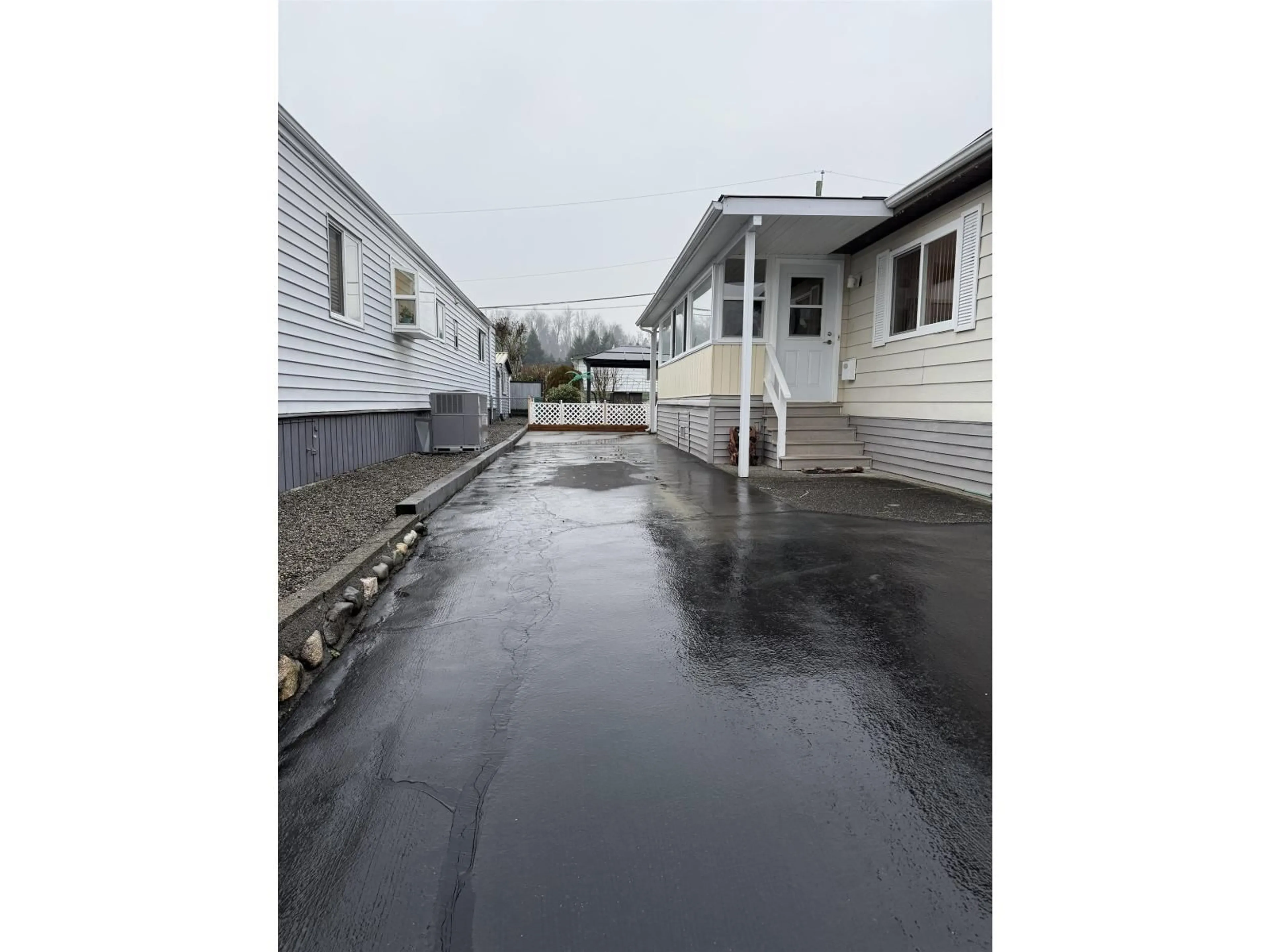 Unknown for 222 - 27111 0 AVENUE, Langley British Columbia V4W2T5