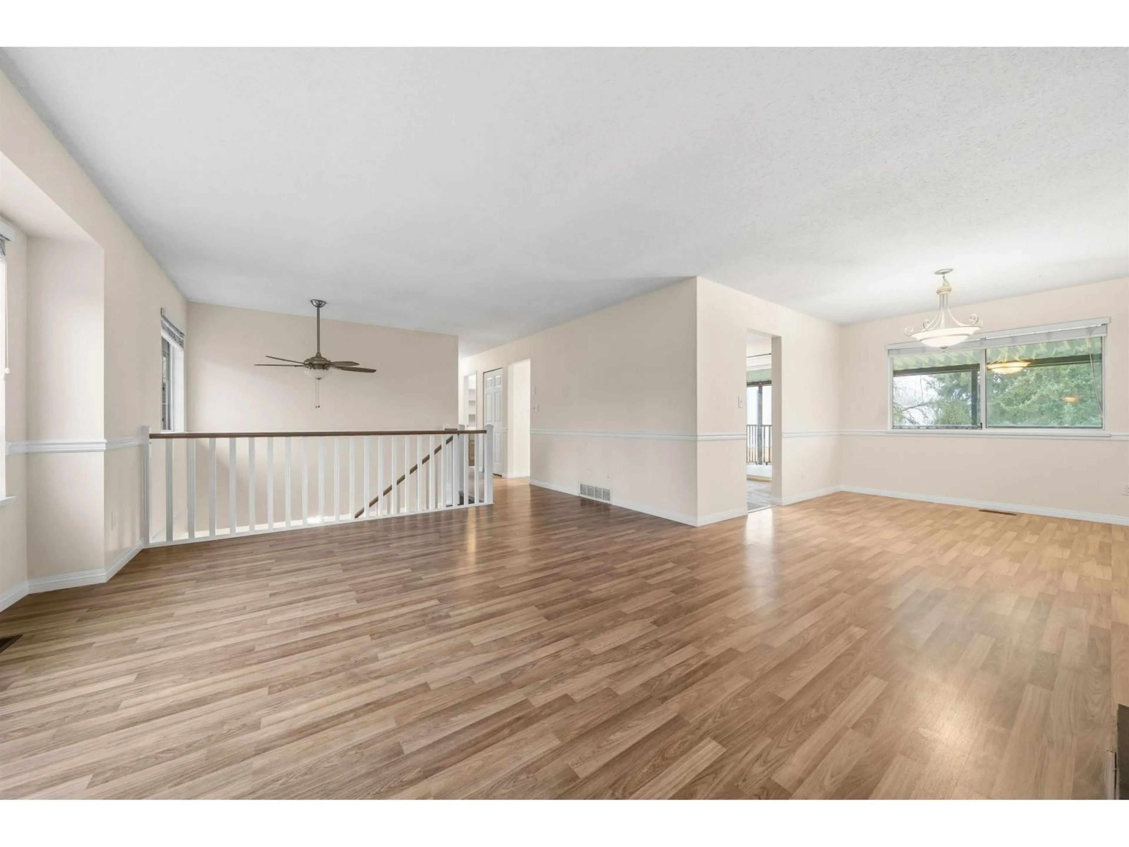 Unknown for 33459 DEWDNEY TRUNK ROAD, Mission British Columbia V2V6Y3