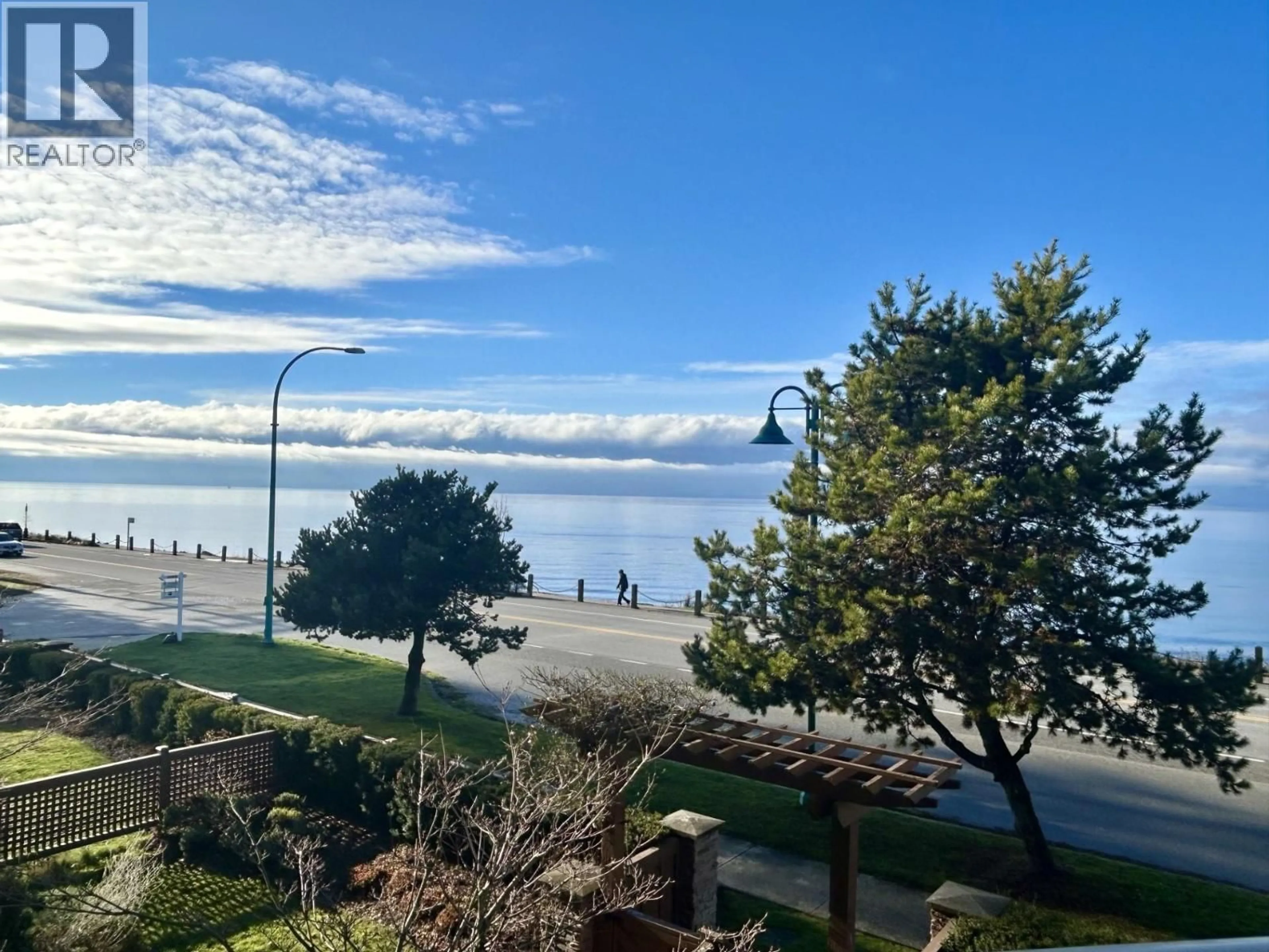 A pic from outside/outdoor area/front of a property/back of a property/a pic from drone, water/lake/river/ocean view for 226 - 5160 DAVIS BAY ROAD, Sechelt British Columbia V7Z0H3