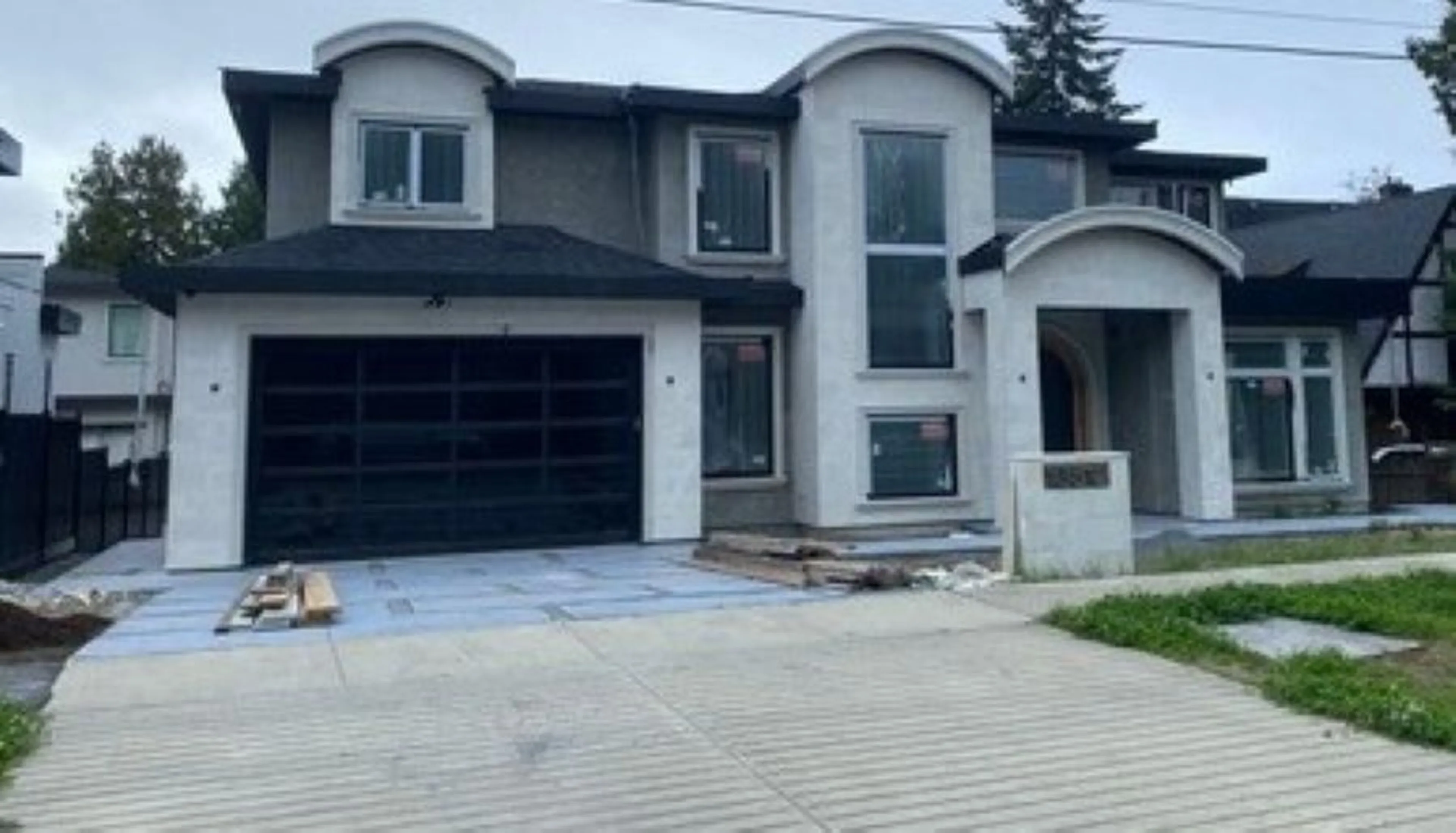 Unknown for 13512 14 AVENUE, Surrey British Columbia V4A5H5