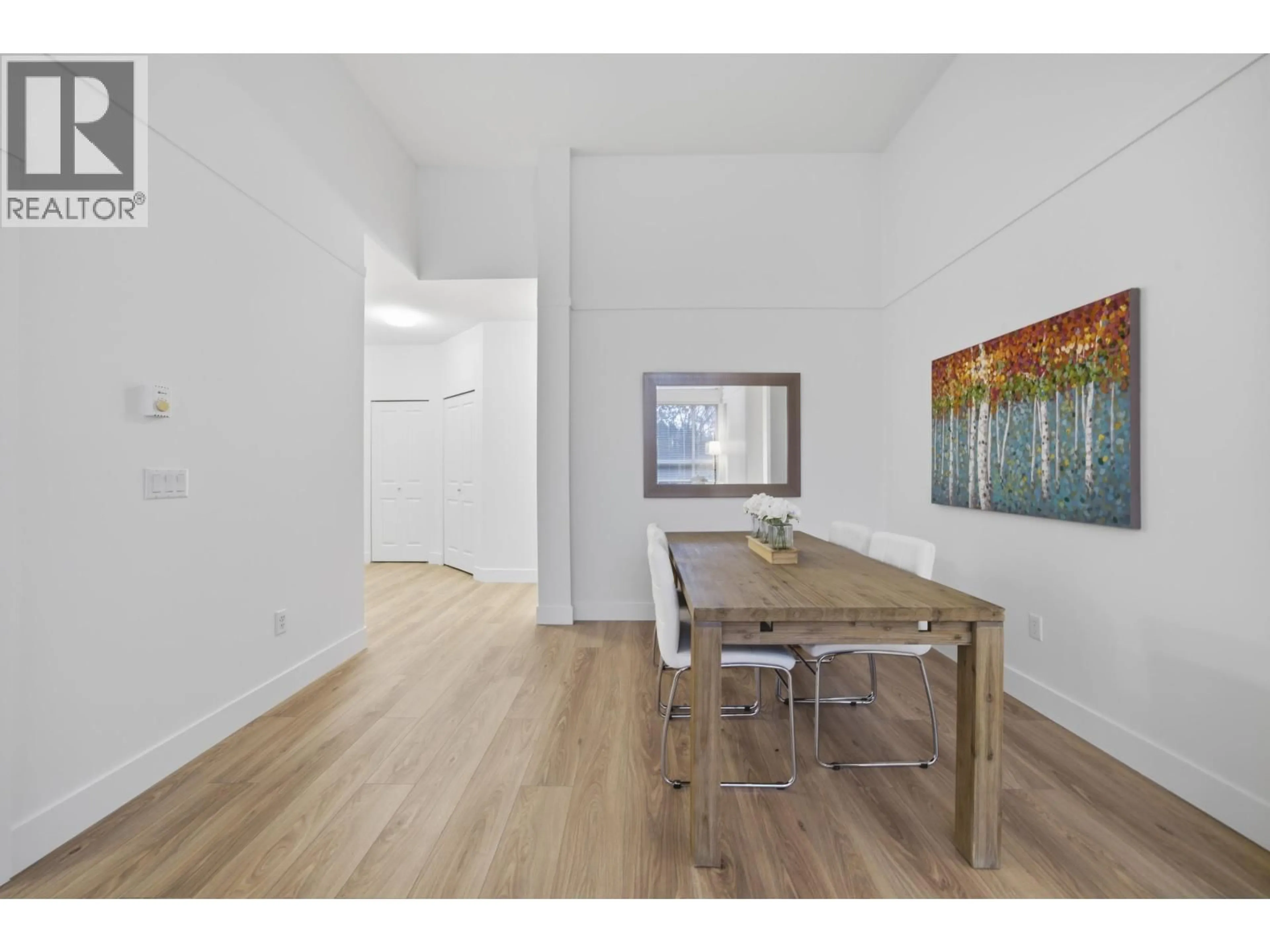 A pic of a room for 114 - 3178 DAYANEE SPRINGS BOULEVARD, Coquitlam British Columbia V3E0B9