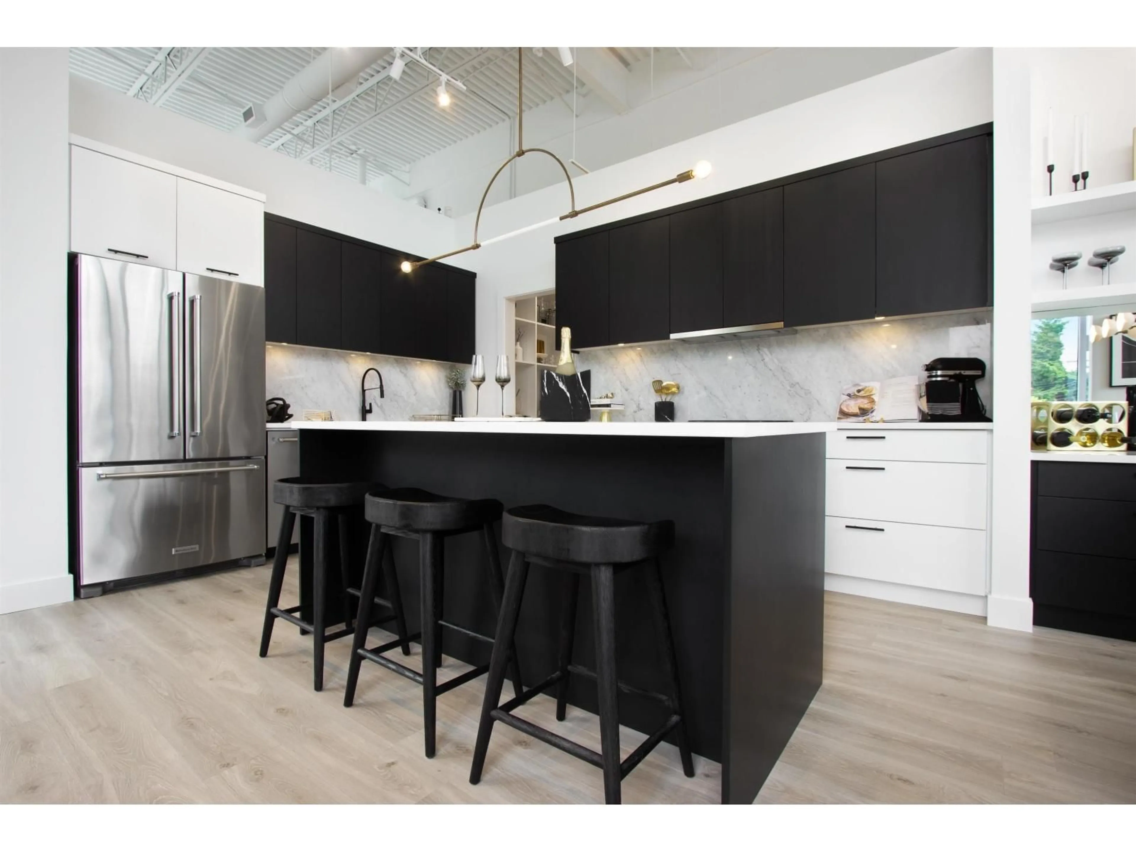 Contemporary kitchen, wood/laminate floor for 223 - 2620 152 STREET, Surrey British Columbia V4P0H8