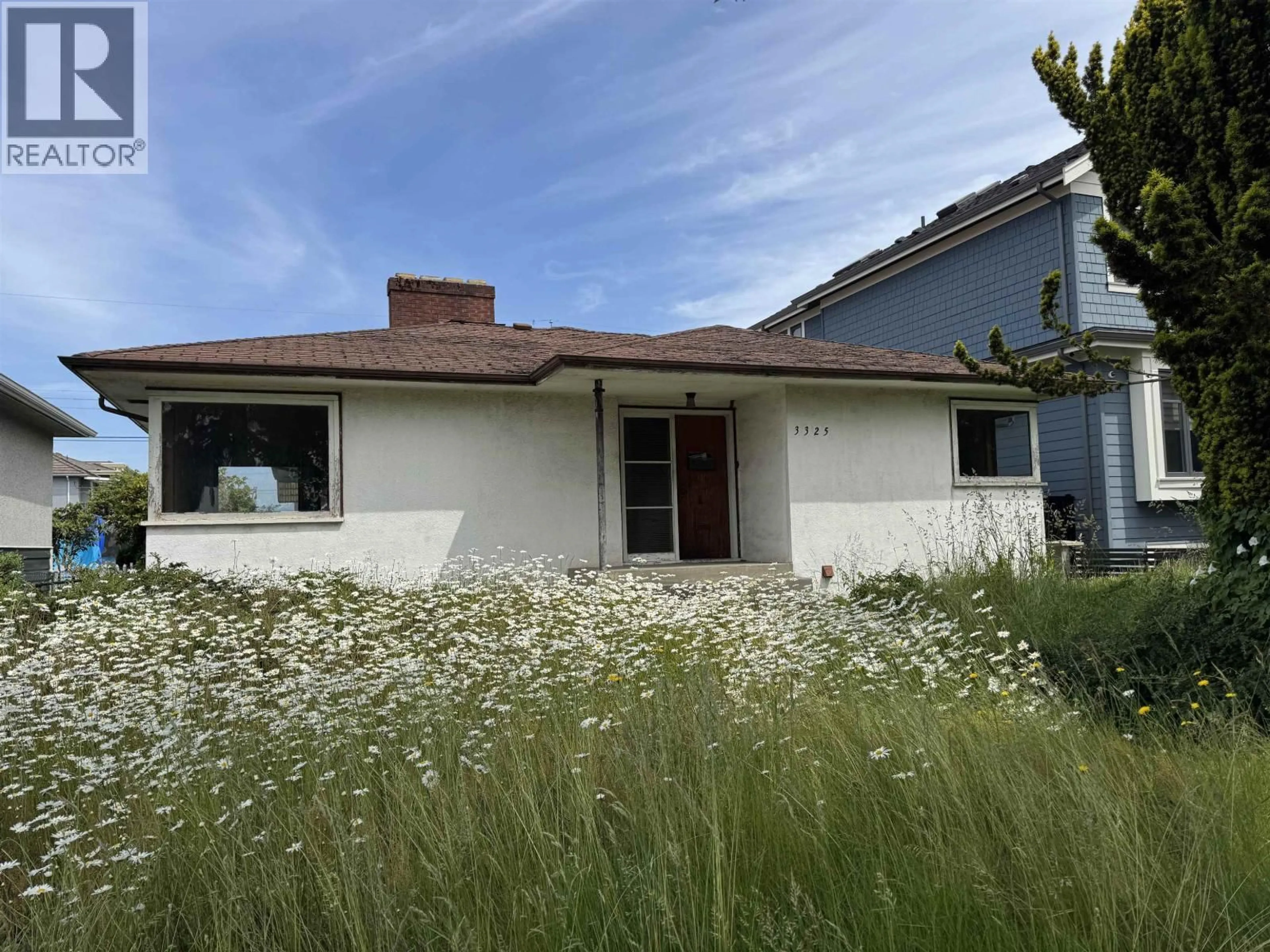 A pic from outside/outdoor area/front of a property/back of a property/a pic from drone, building for 3325 49TH AVENUE, Vancouver British Columbia V5S1L7