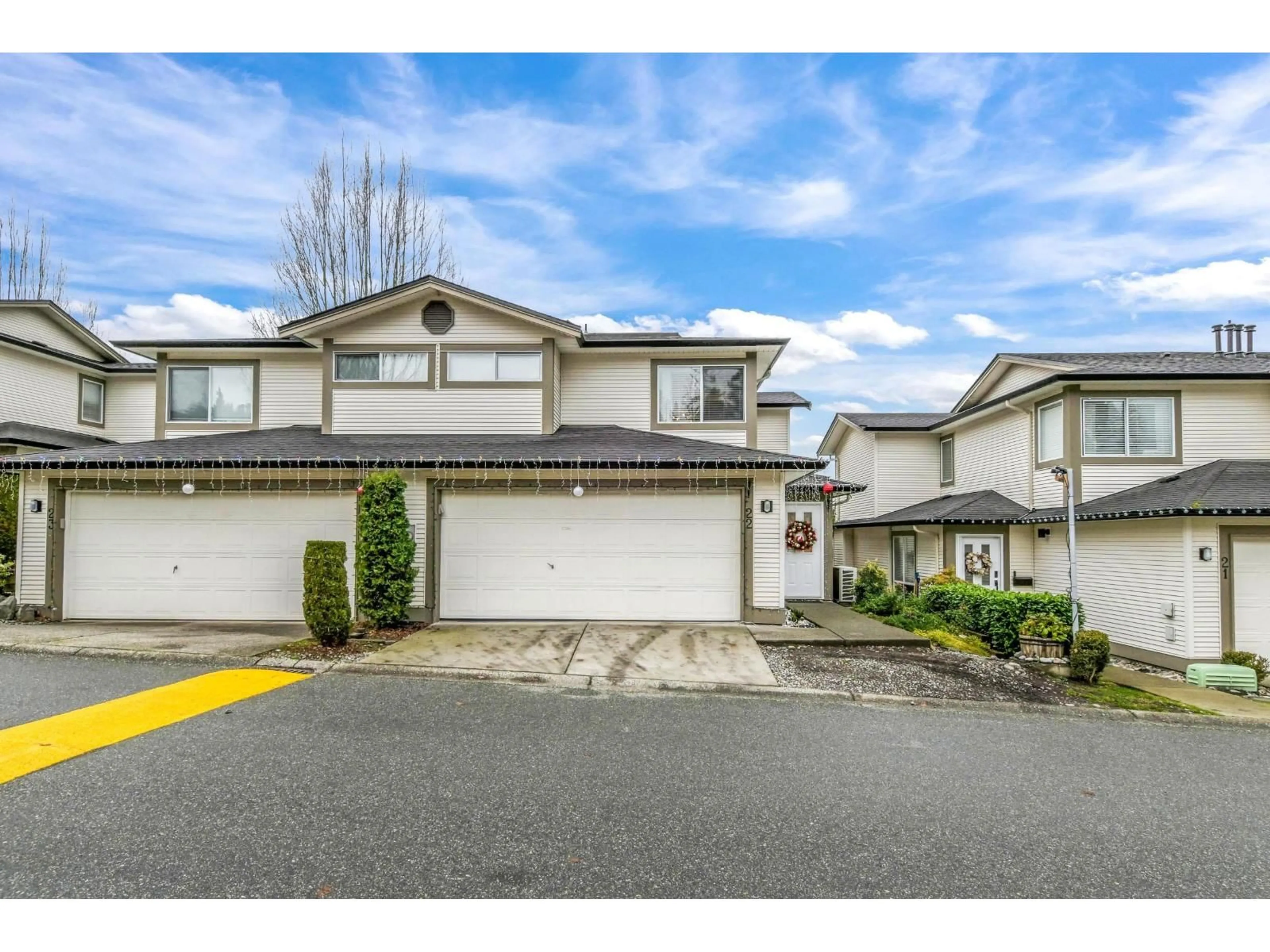 A pic from outside/outdoor area/front of a property/back of a property/a pic from drone, street for 22 - 20881 87 AVENUE, Langley British Columbia V1M3X1