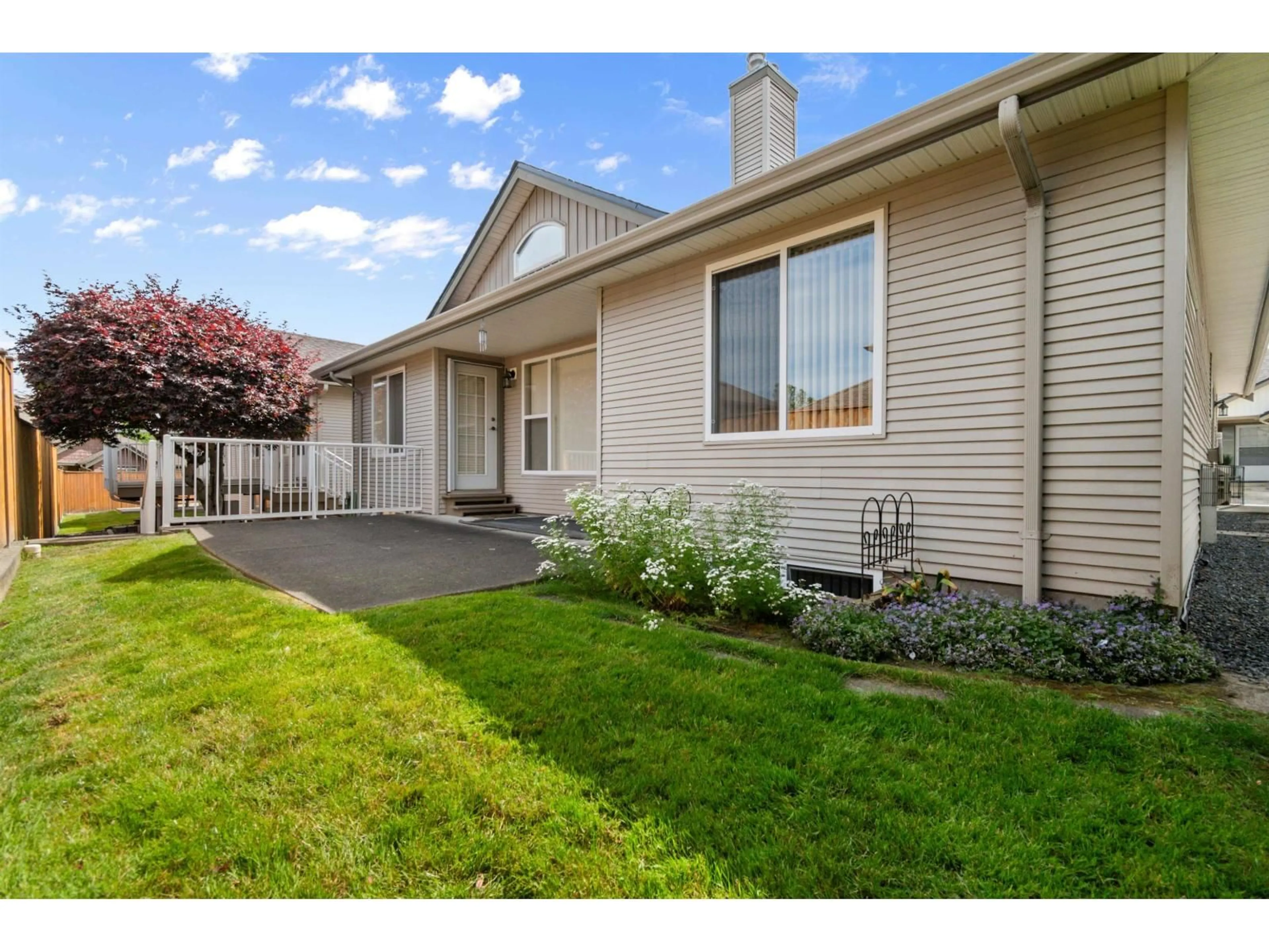 Home with vinyl exterior material, street for 12 - 45819 STEVENSON ROAD, Chilliwack British Columbia V2R5T4