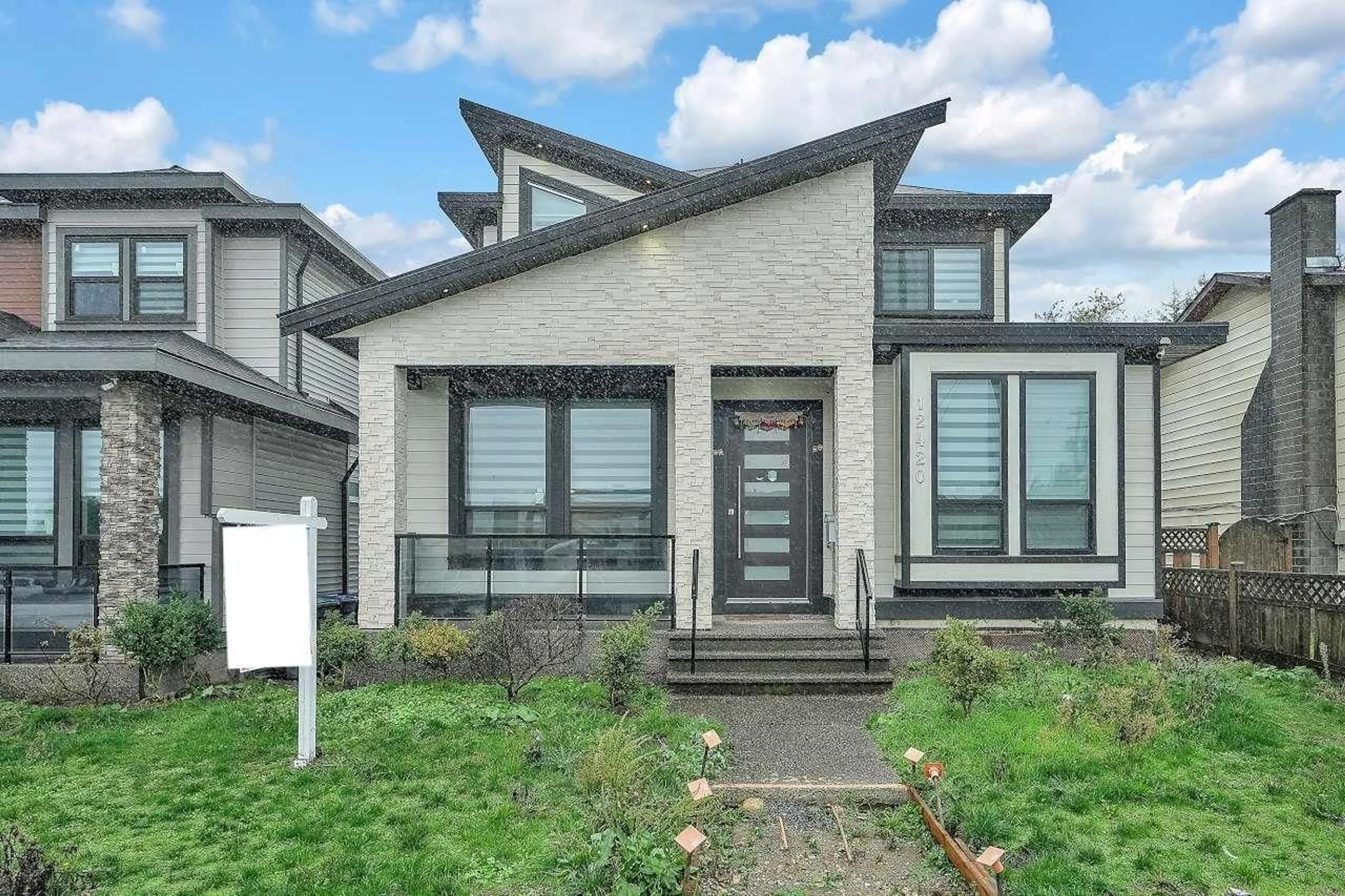 Home with brick exterior material, street for 12420 80 AVENUE, Surrey British Columbia V3W3A5