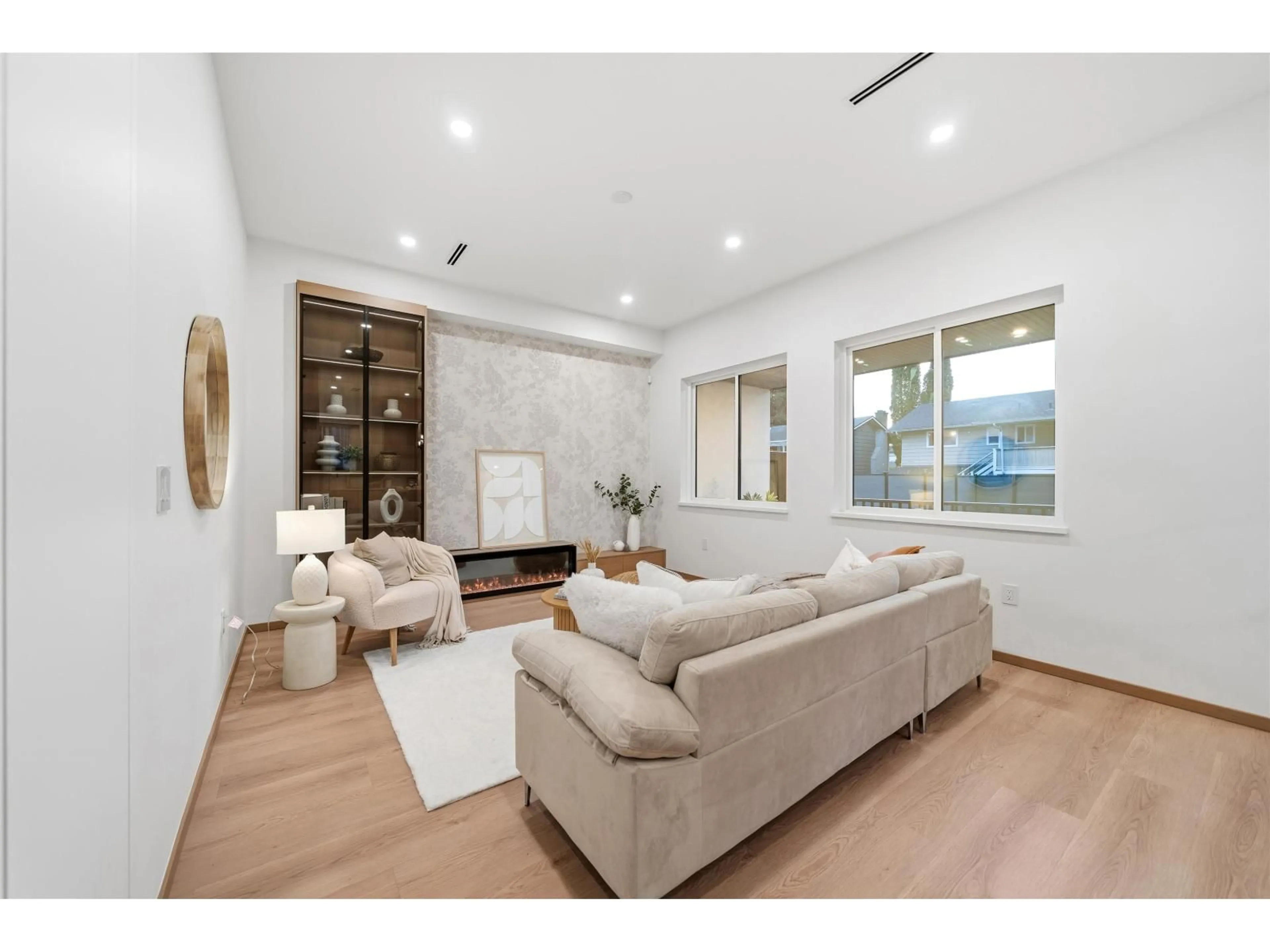 Living room with furniture, unknown for 8303 118A STREET, Delta British Columbia V4C6K4