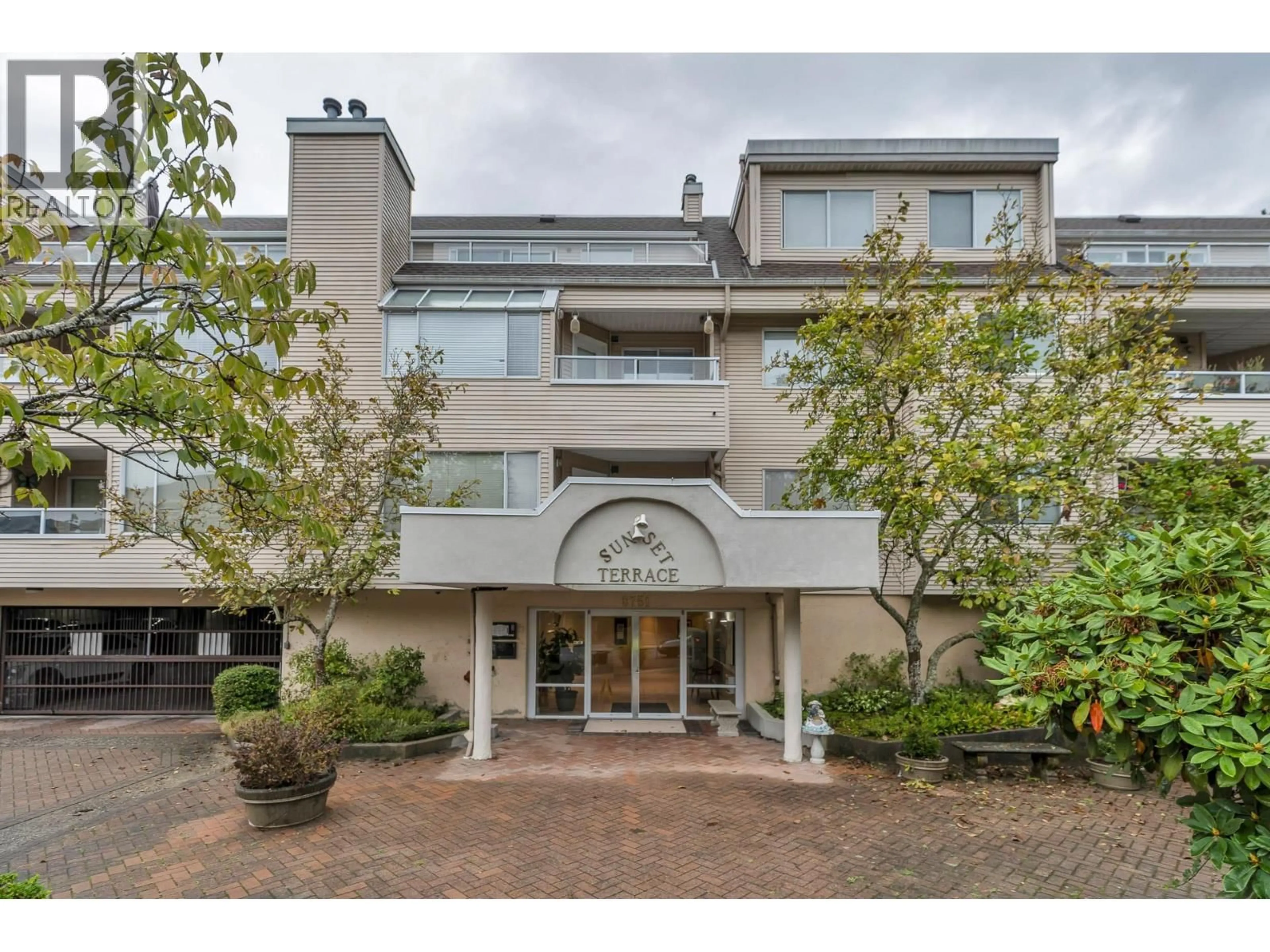 Indoor foyer for 109 - 8751 GENERAL CURRIE ROAD, Richmond British Columbia V6Y3T7