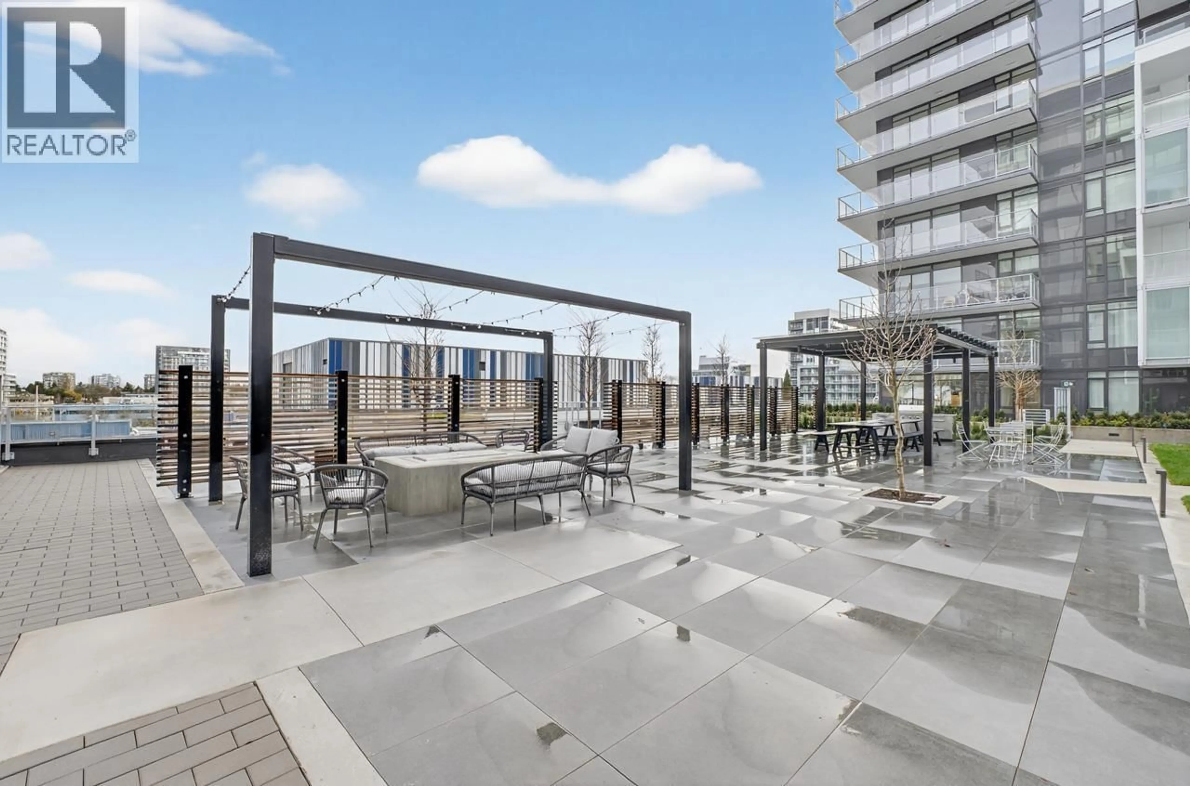 Patio, city buildings view from balcony for 907 - 6500 MINORU BOULEVARD, Richmond British Columbia V6Y0N2