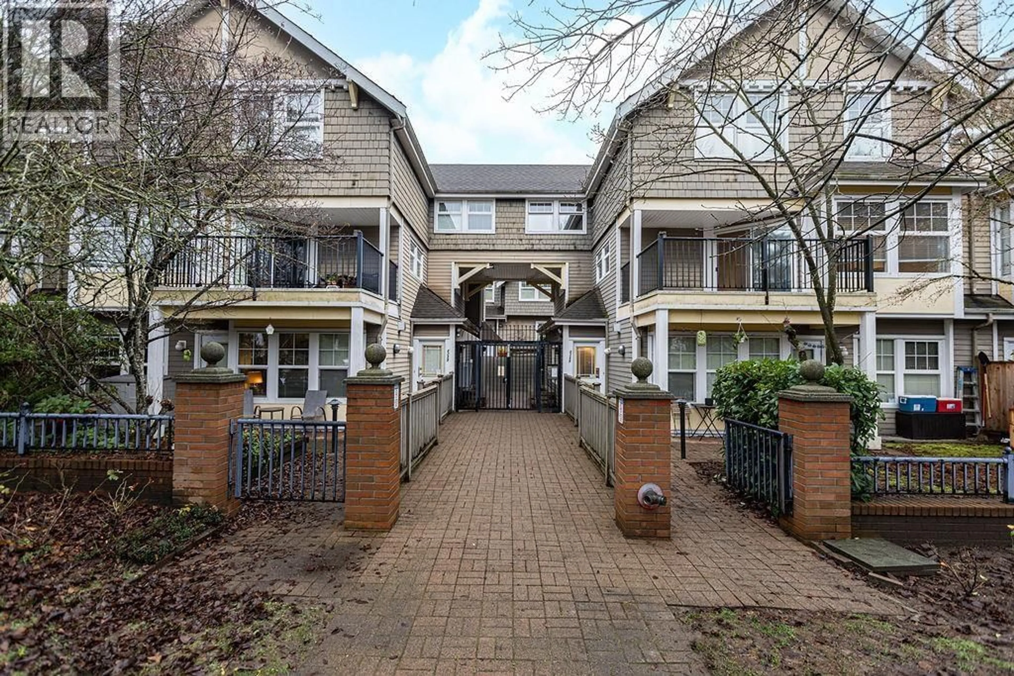 A pic from outside/outdoor area/front of a property/back of a property/a pic from drone, street for 6 - 6262 ASH STREET, Vancouver British Columbia V5Z3G9