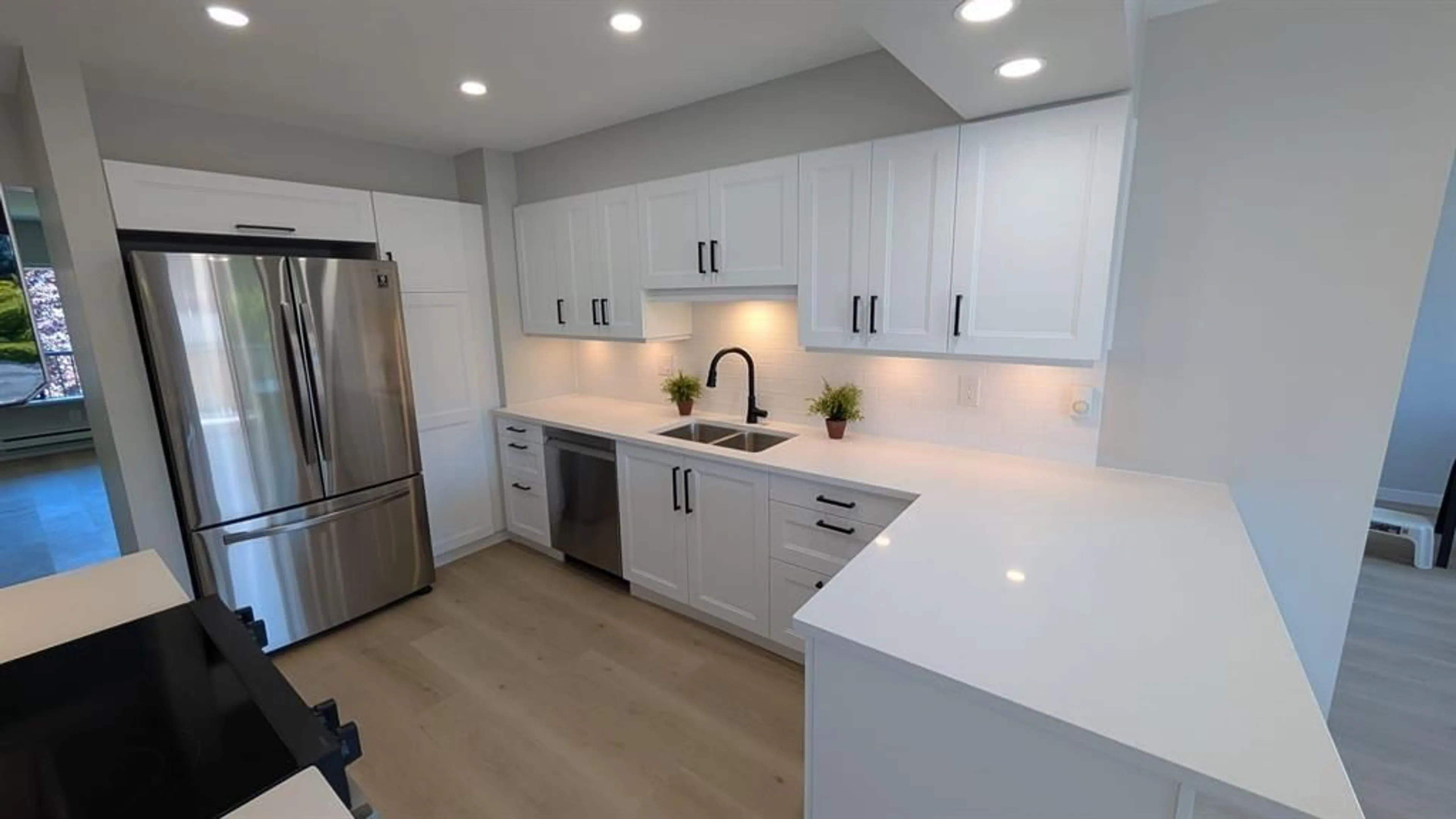 Open concept kitchen, unknown for 40 - 32959 GEORGE FERGUSON WAY, Abbotsford British Columbia V2S7W9