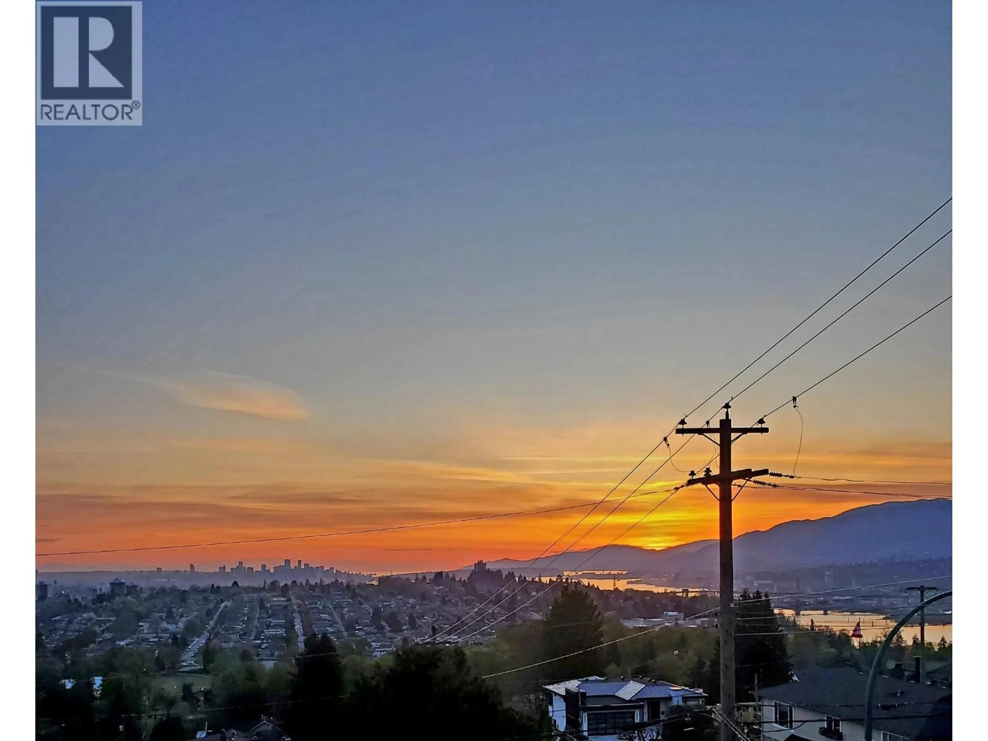 Blurry image for 11 HYTHE AVENUE, Burnaby British Columbia V5B3H6