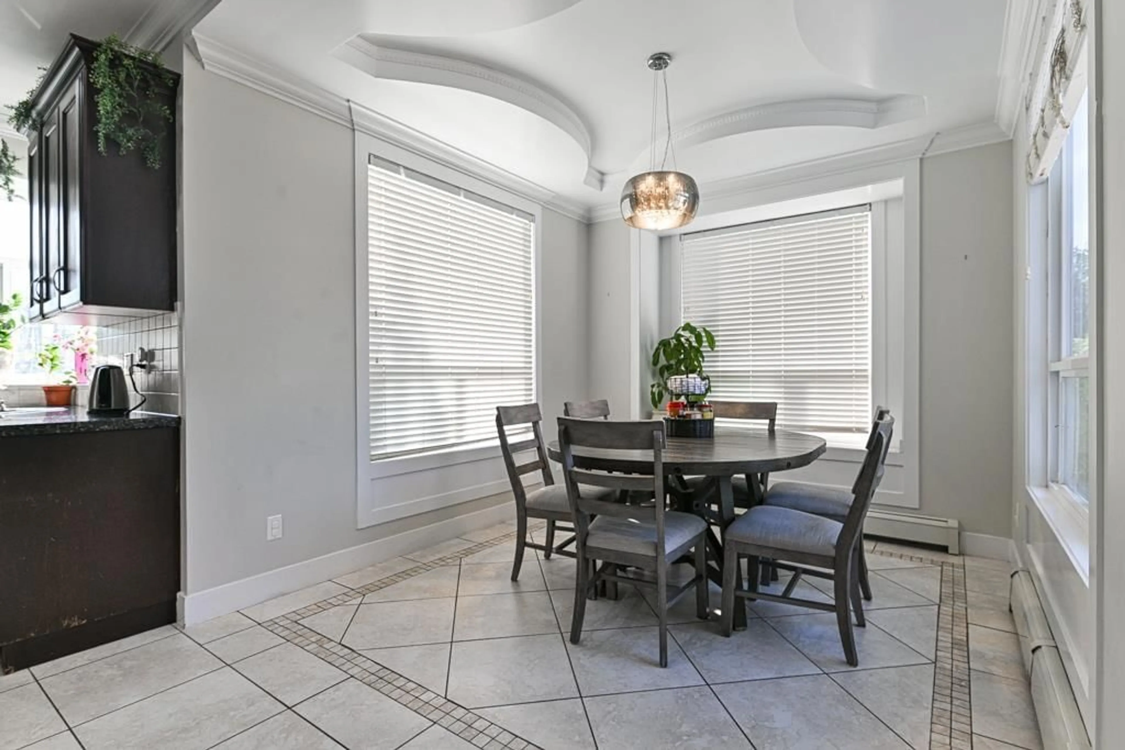 Dining room, ceramic/tile floor for 27733 SIGNAL COURT, Abbotsford British Columbia V4X0A4