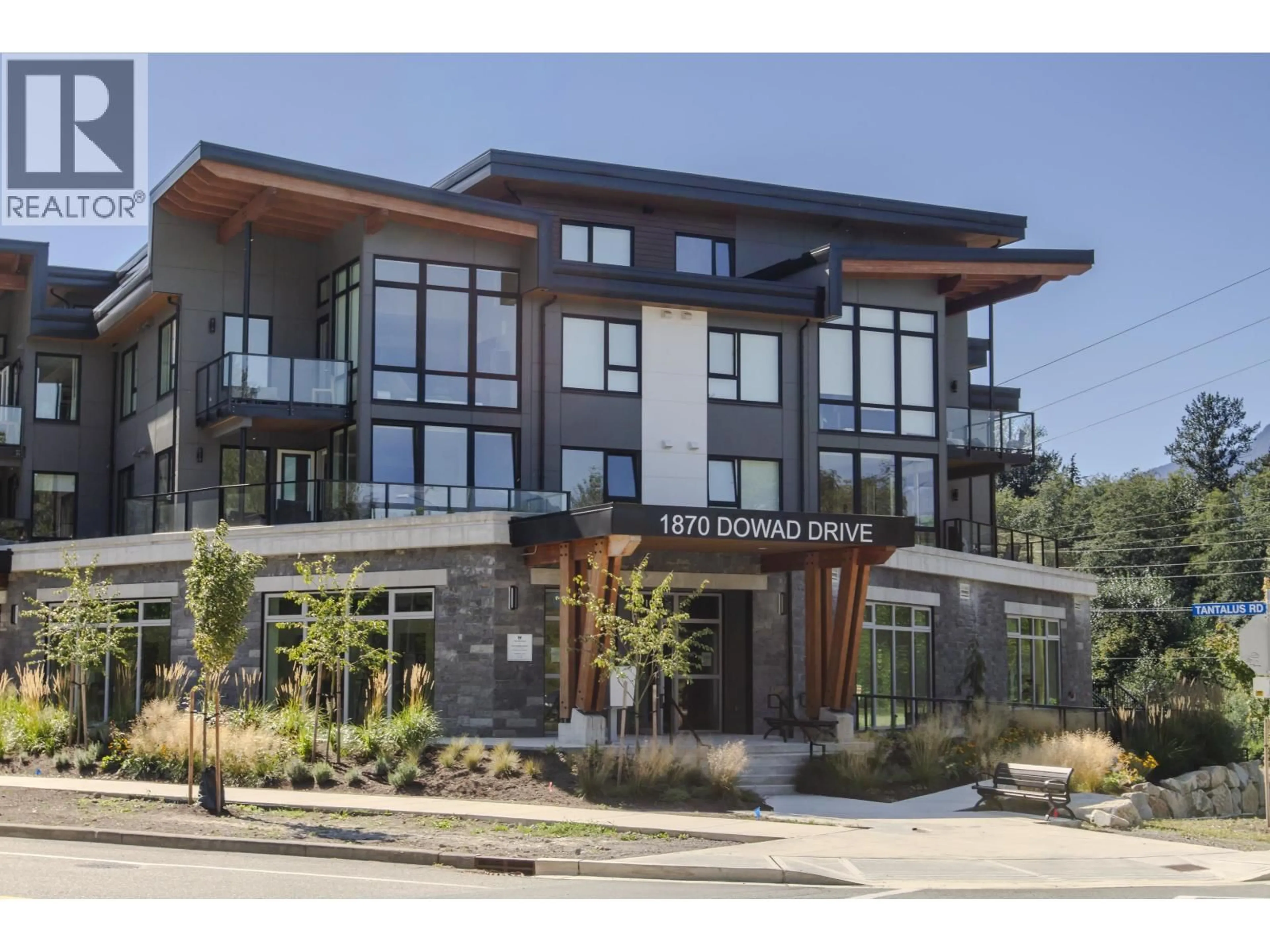 Home with brick exterior material, unknown for 202 - 1870 DOWAD DRIVE, Squamish British Columbia V8B1C4