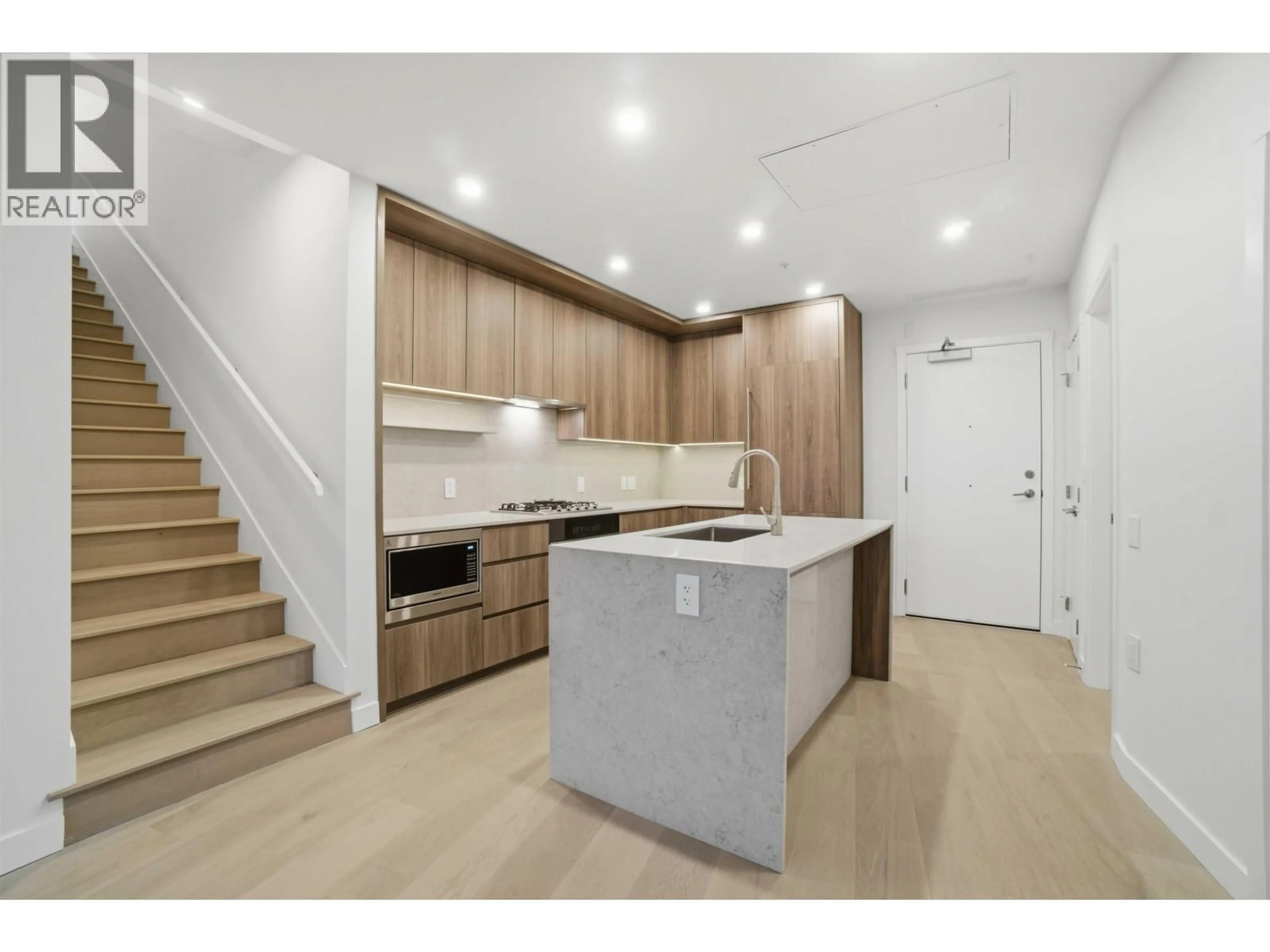Open concept kitchen, unknown for 608 - 5212 CAMBIE STREET, Vancouver British Columbia V5Z2Z7