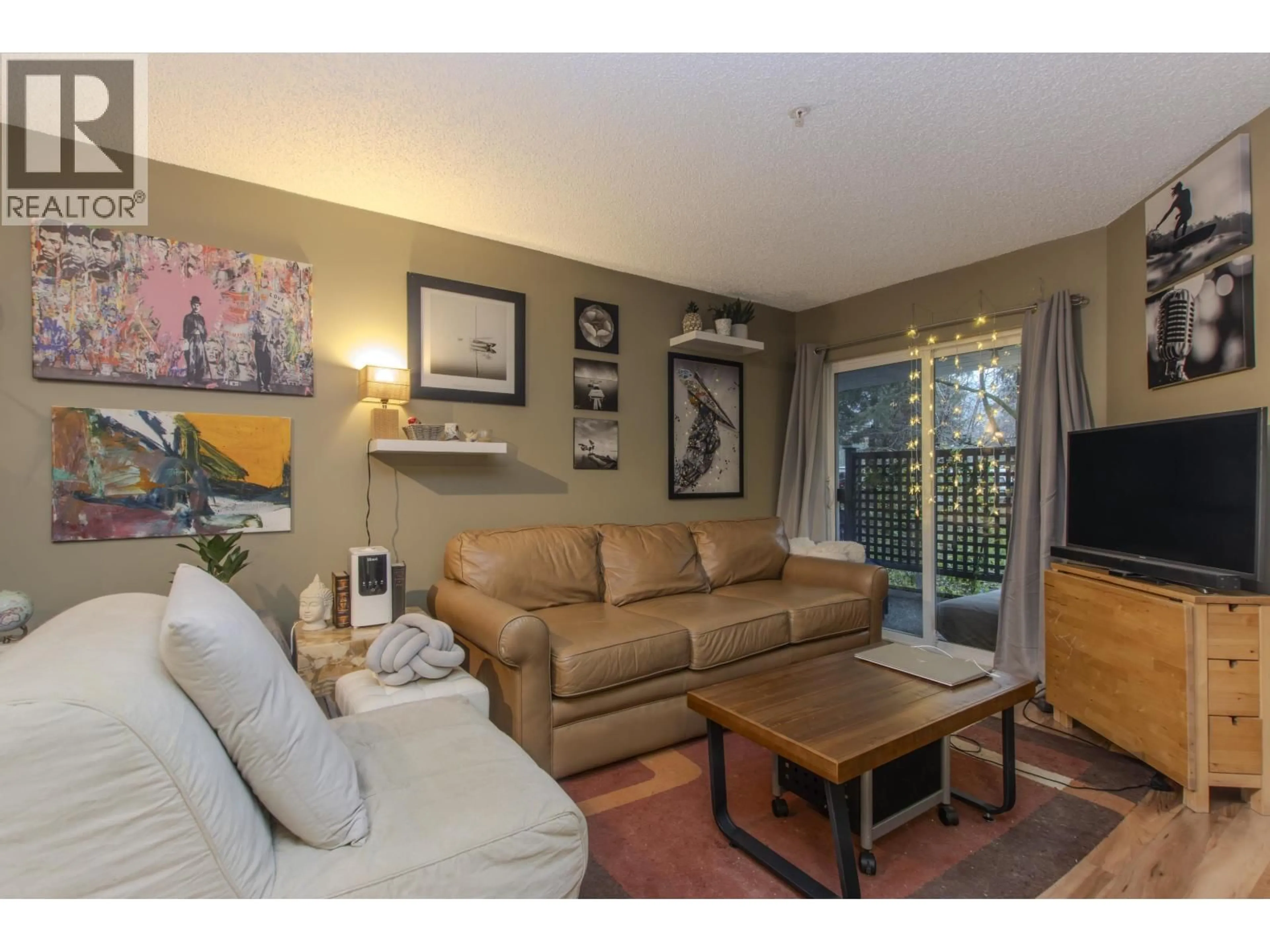 Living room with furniture, unknown for B109 - 40120 WILLOW CRESCENT, Squamish British Columbia V8B0L7