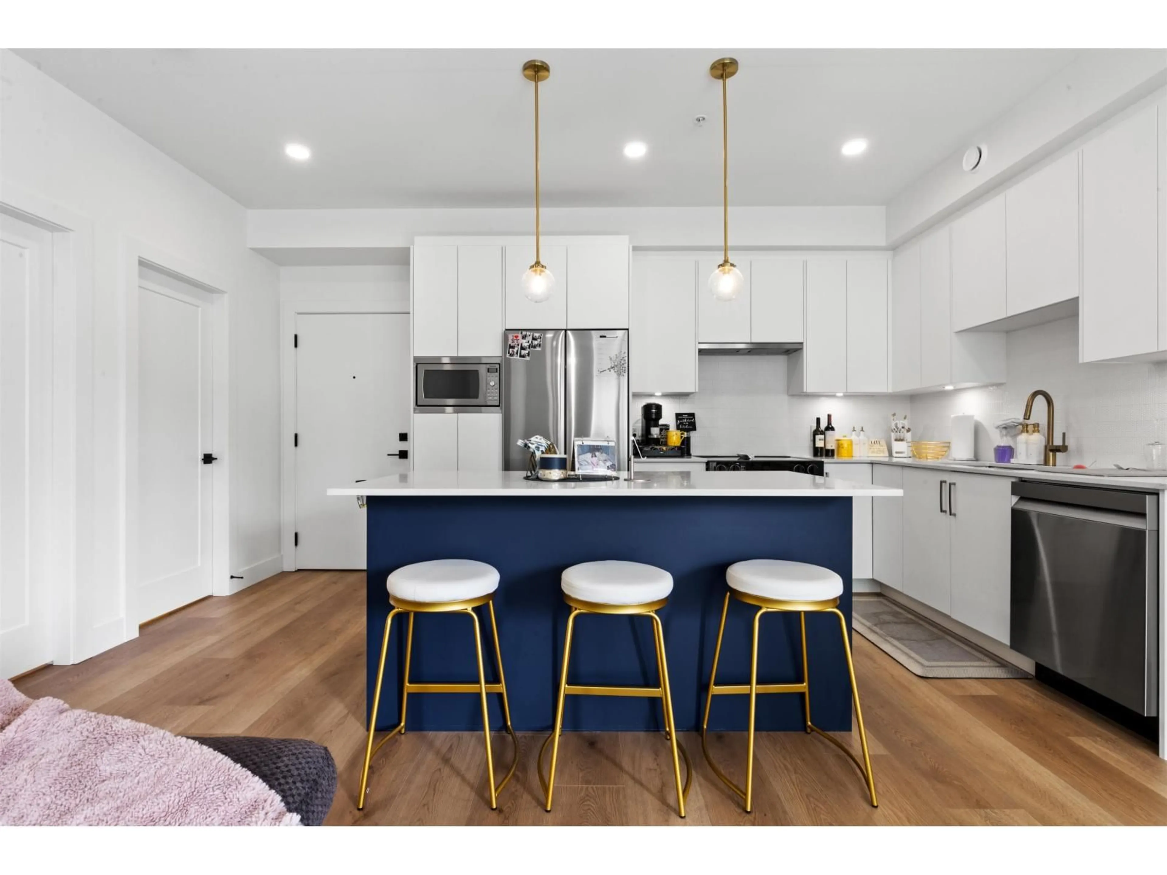 Open concept kitchen, unknown for 311 - 20286 72B AVENUE, Langley British Columbia V2Y1T2