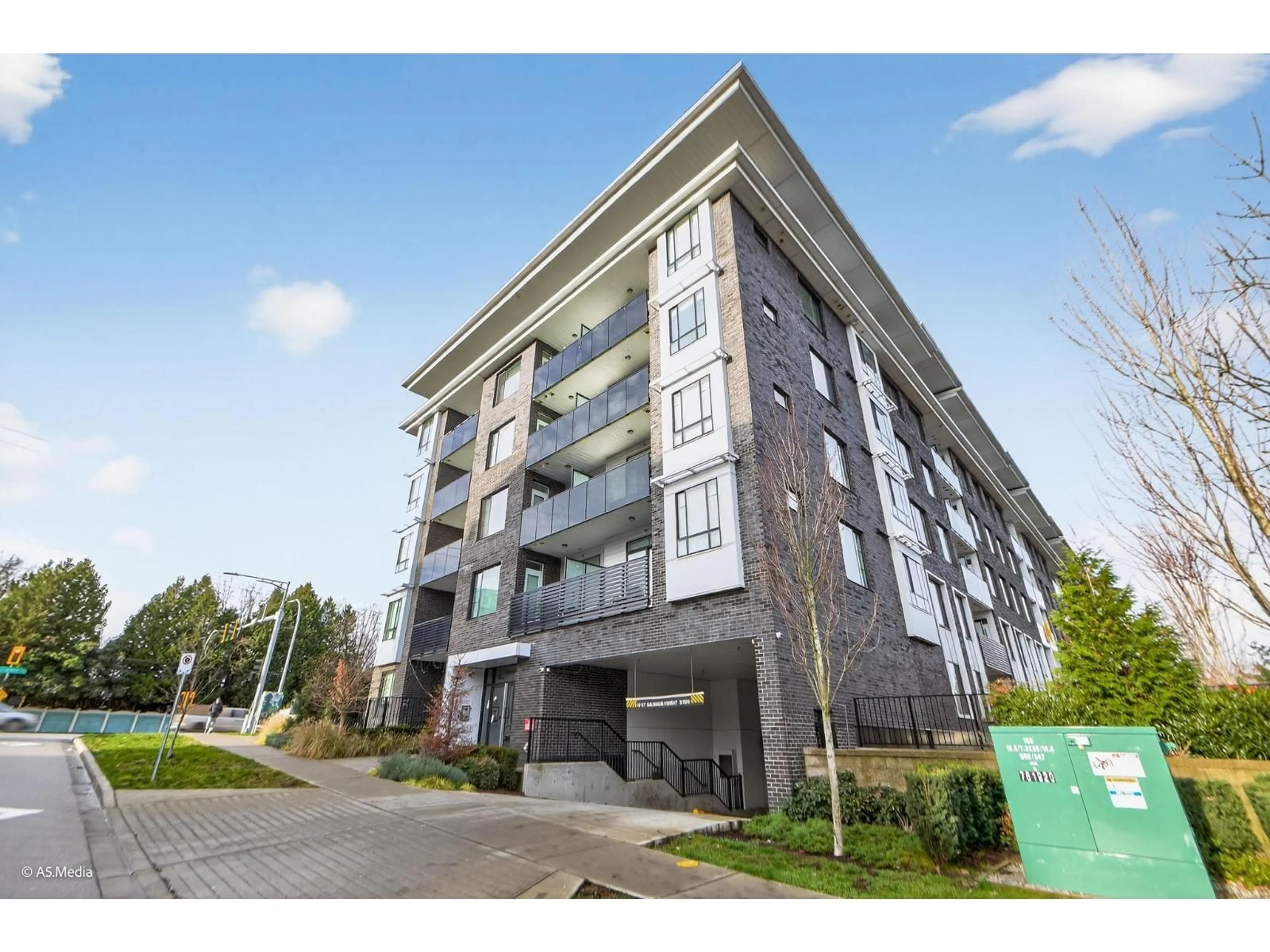 A pic from outside/outdoor area/front of a property/back of a property/a pic from drone, unknown for 416 - 13623 81A AVENUE, Surrey British Columbia V3W3N7