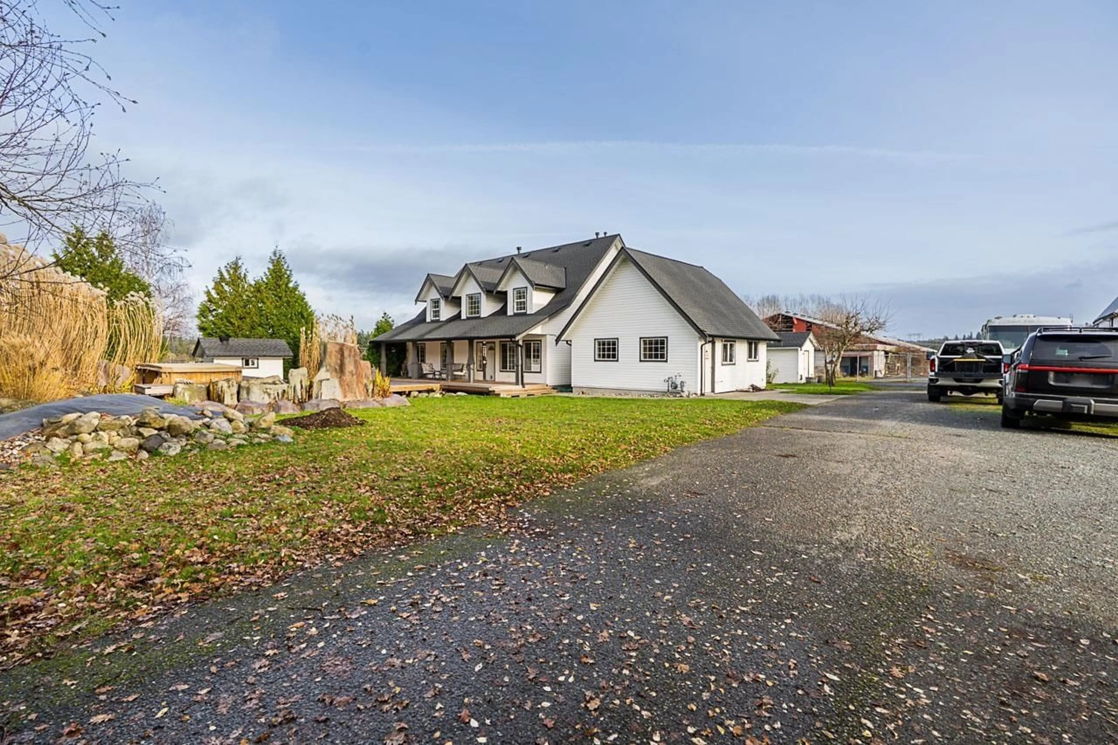 A pic from outside/outdoor area/front of a property/back of a property/a pic from drone, building for 174 176 STREET, Surrey British Columbia V3S9S4