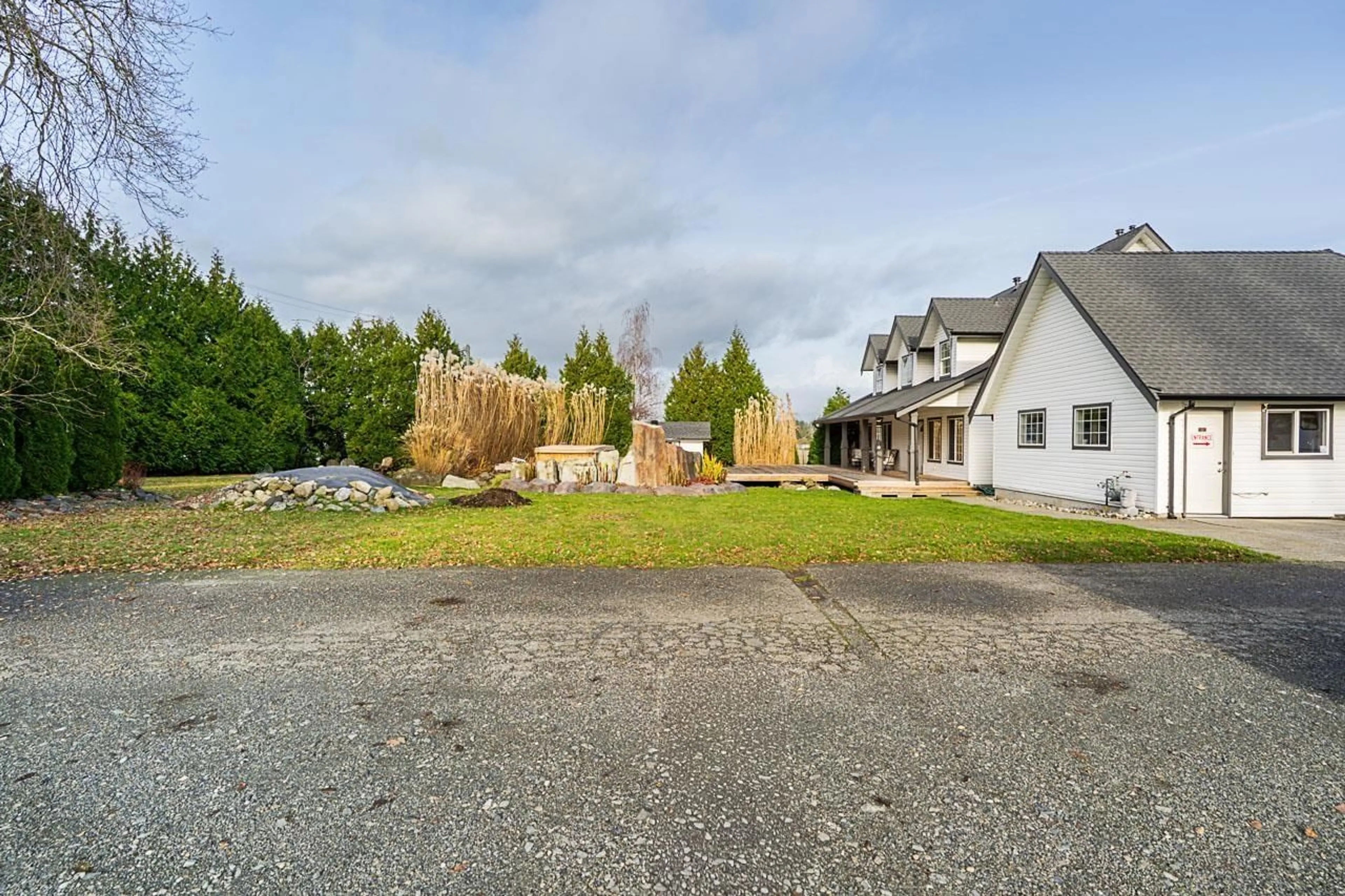A pic from outside/outdoor area/front of a property/back of a property/a pic from drone, mountain view for 174 176 STREET, Surrey British Columbia V3S9S4