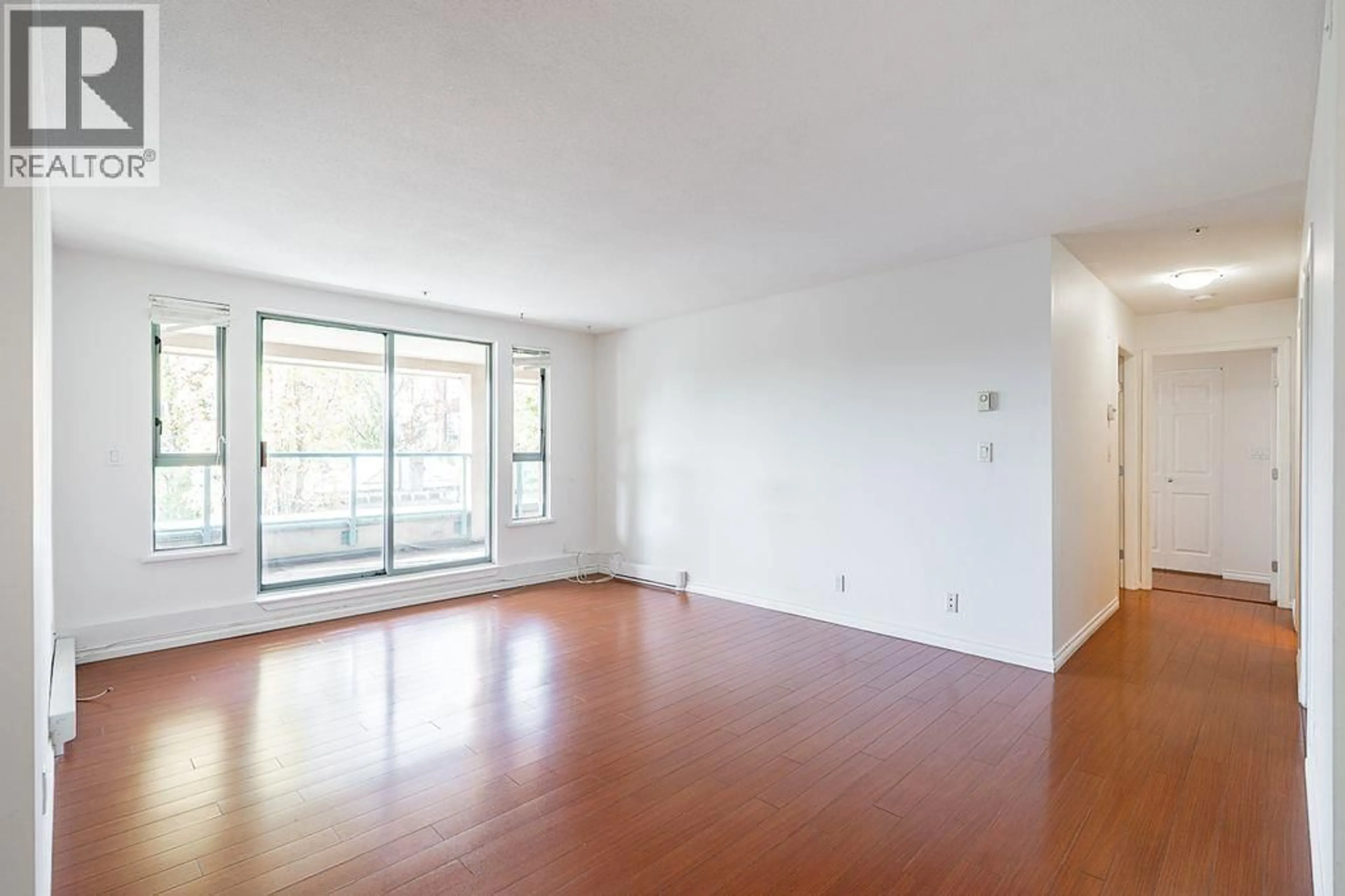 A pic of a room for 211 - 223 MOUNTAIN HIGHWAY, North Vancouver British Columbia V7J3V3