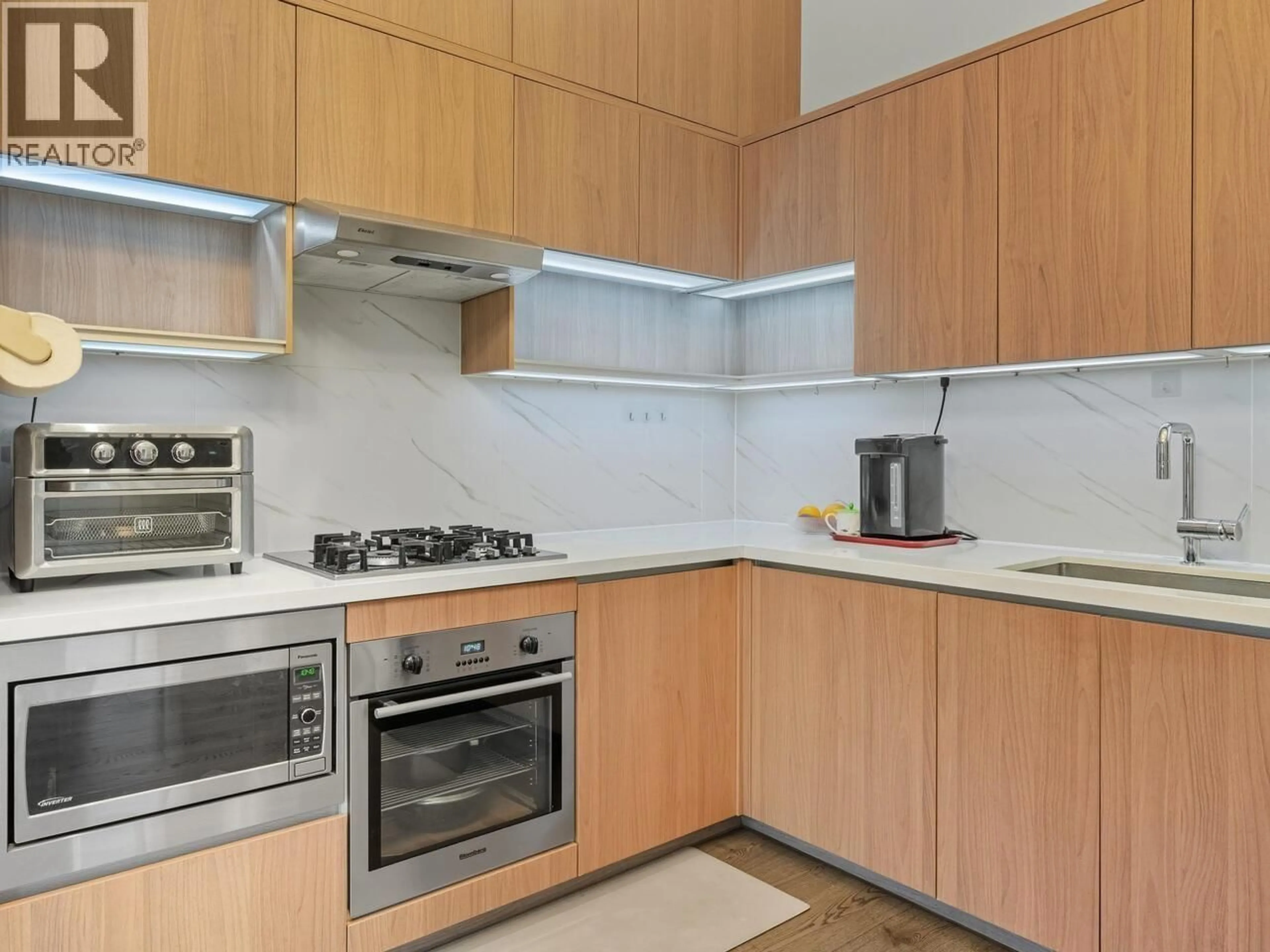 Standard kitchen, unknown for 408 - 9333 TOMICKI AVENUE, Richmond British Columbia V6X0L4