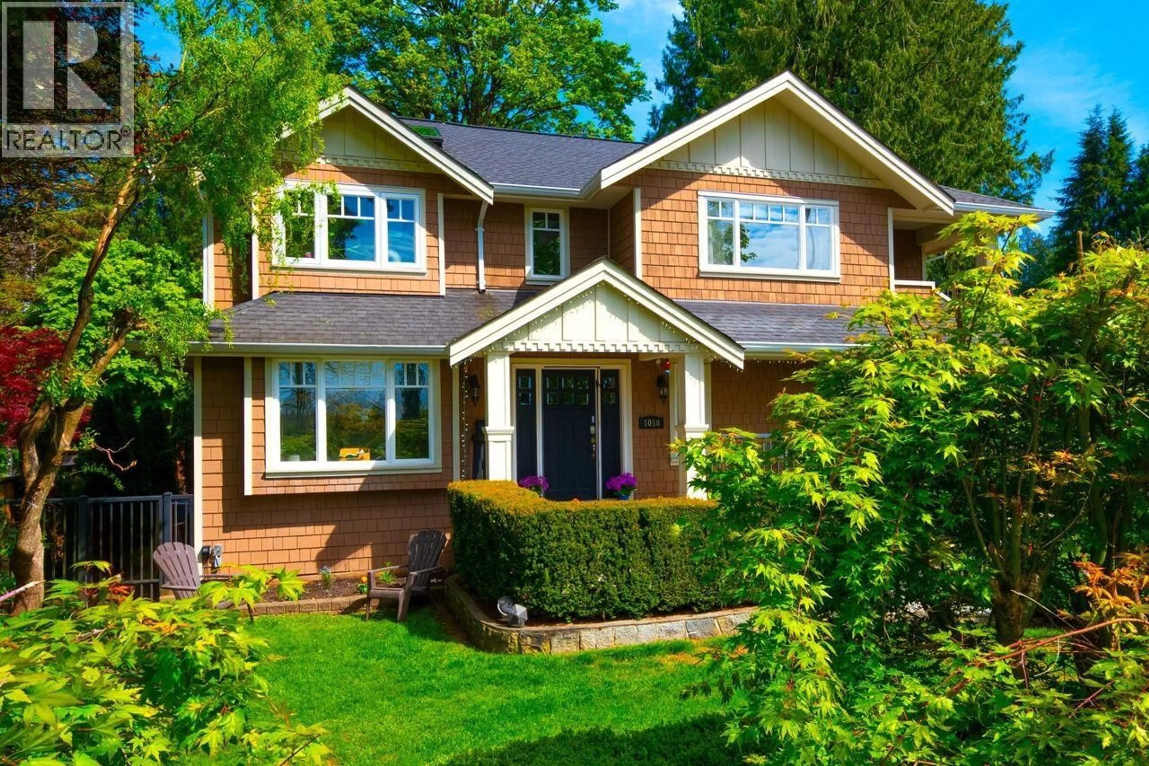 Home with brick exterior material, street for 1050 11TH STREET, West Vancouver British Columbia V7T2M5