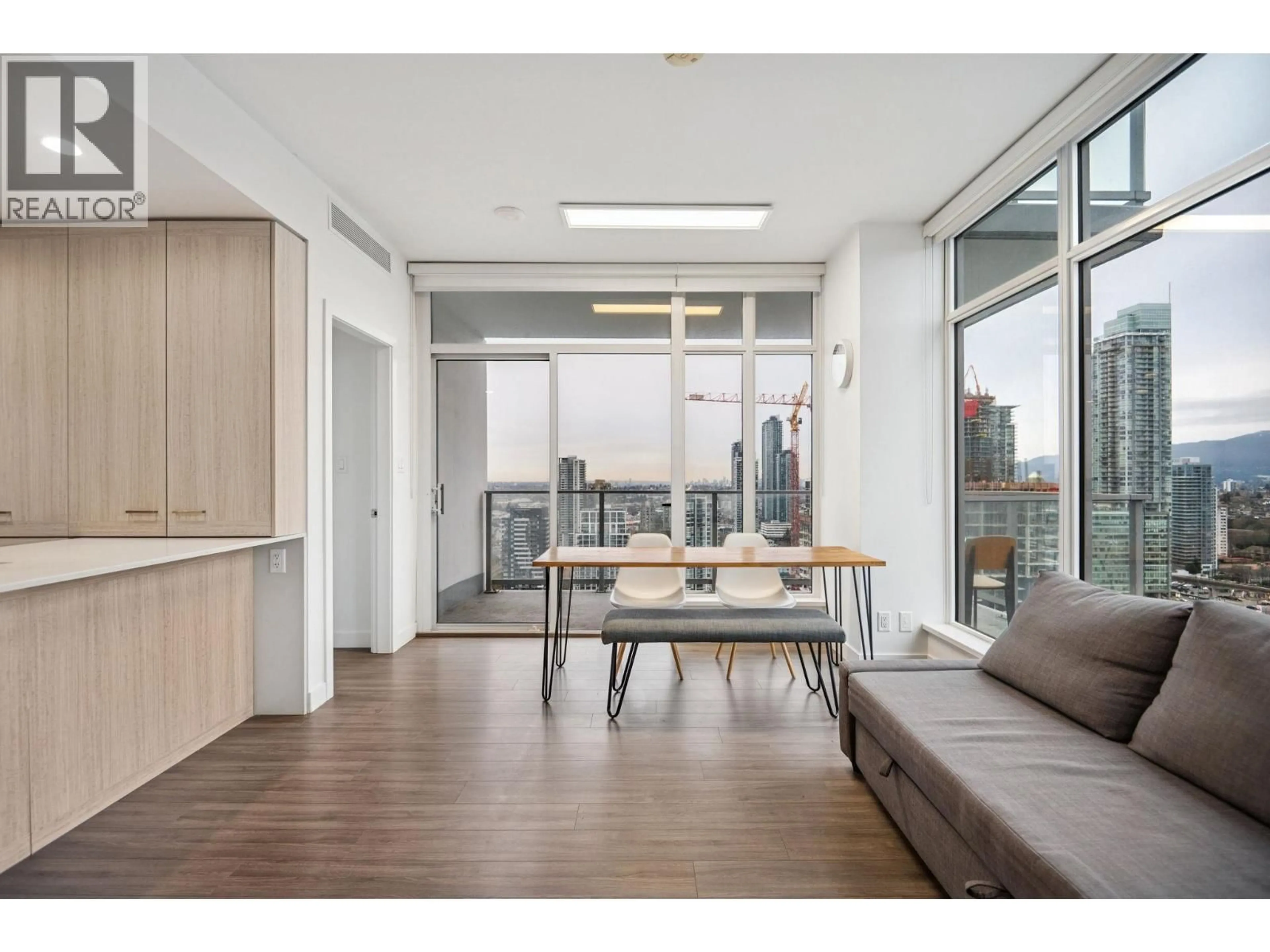 Unknown for 3207 - 2311 BETA AVENUE, Burnaby British Columbia V5C0M1