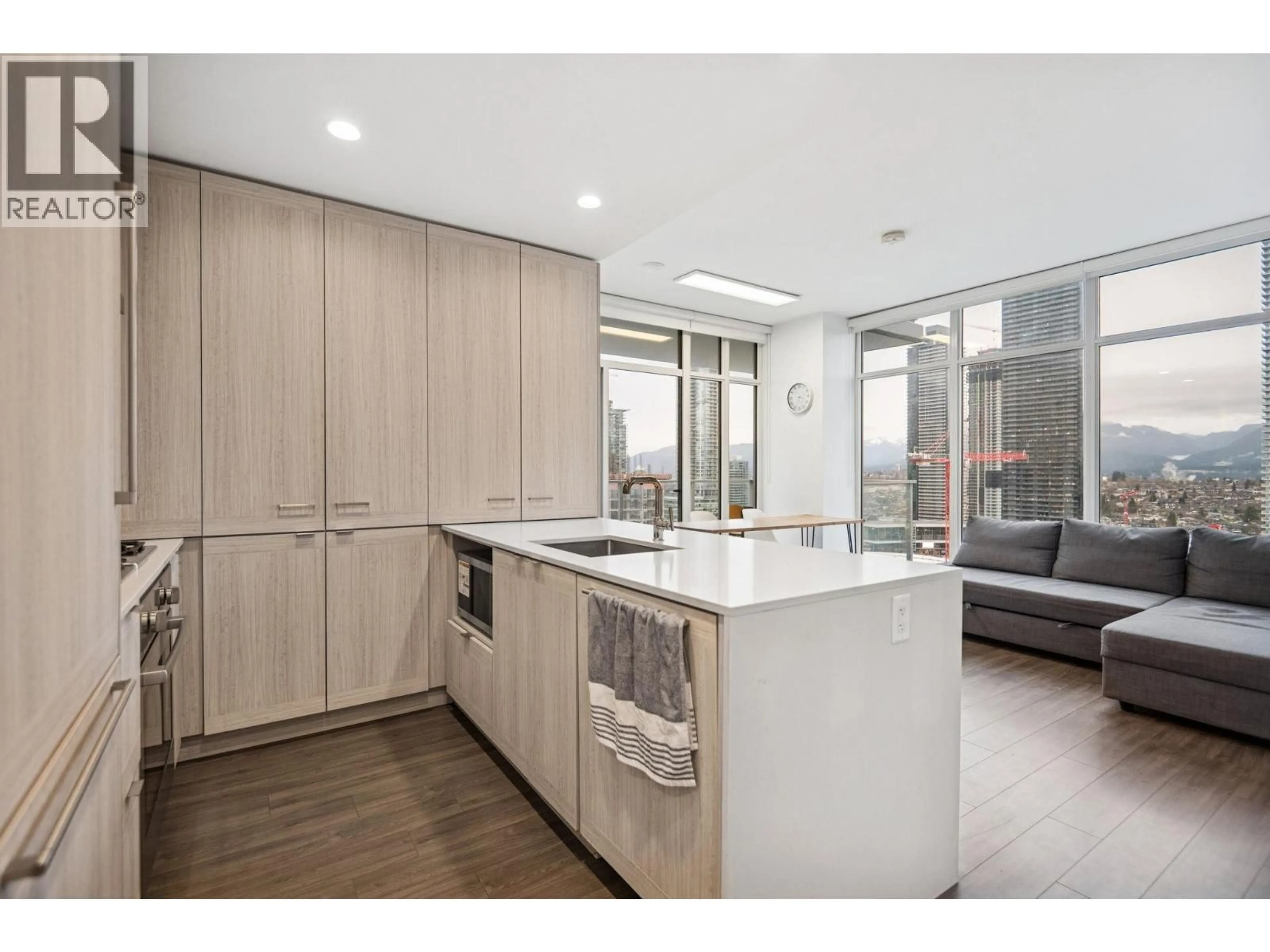 Open concept kitchen, unknown for 3207 - 2311 BETA AVENUE, Burnaby British Columbia V5C0M1