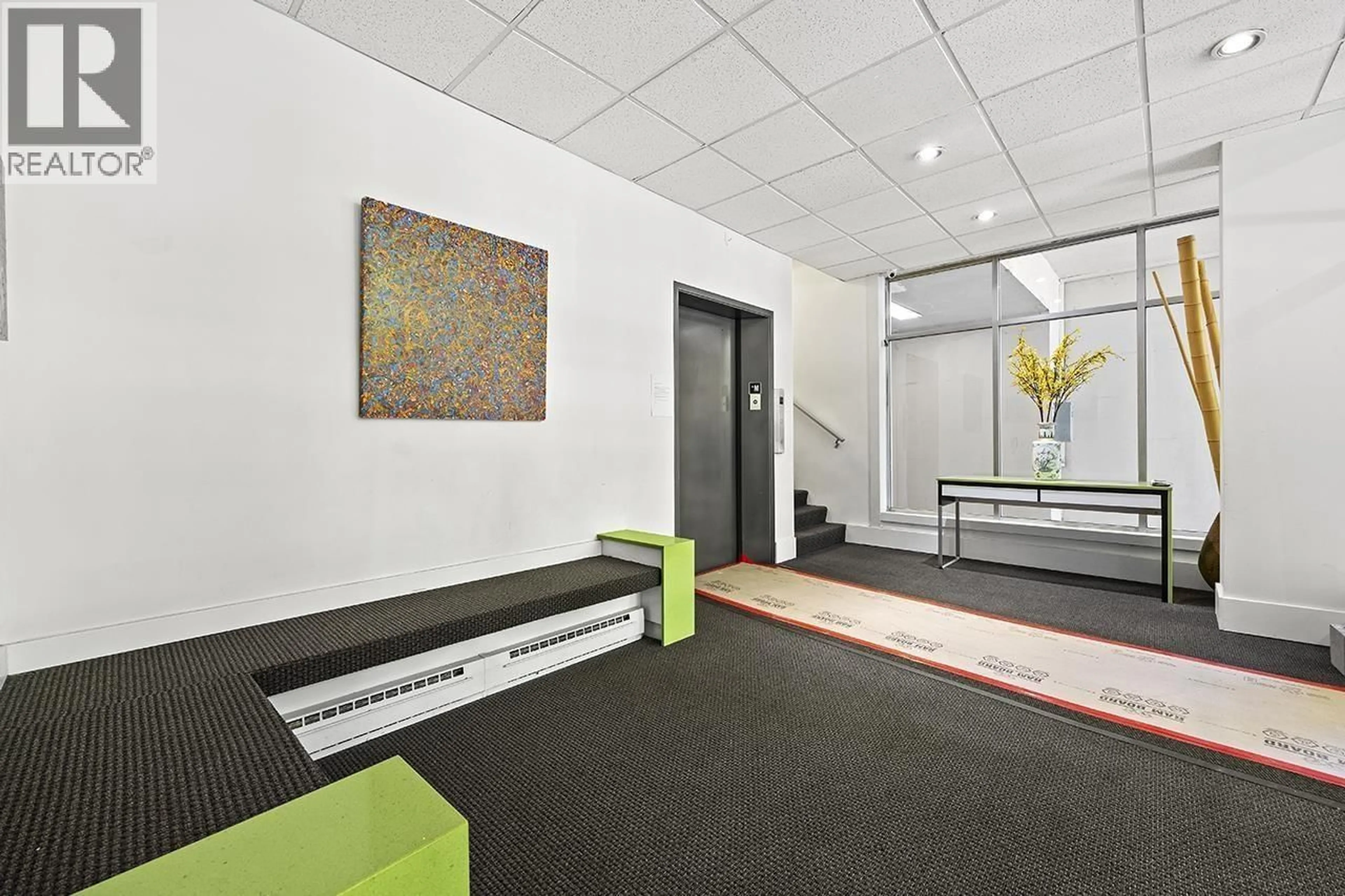 Indoor foyer for 304 - 1219 HARWOOD STREET, Vancouver British Columbia V6E1S5