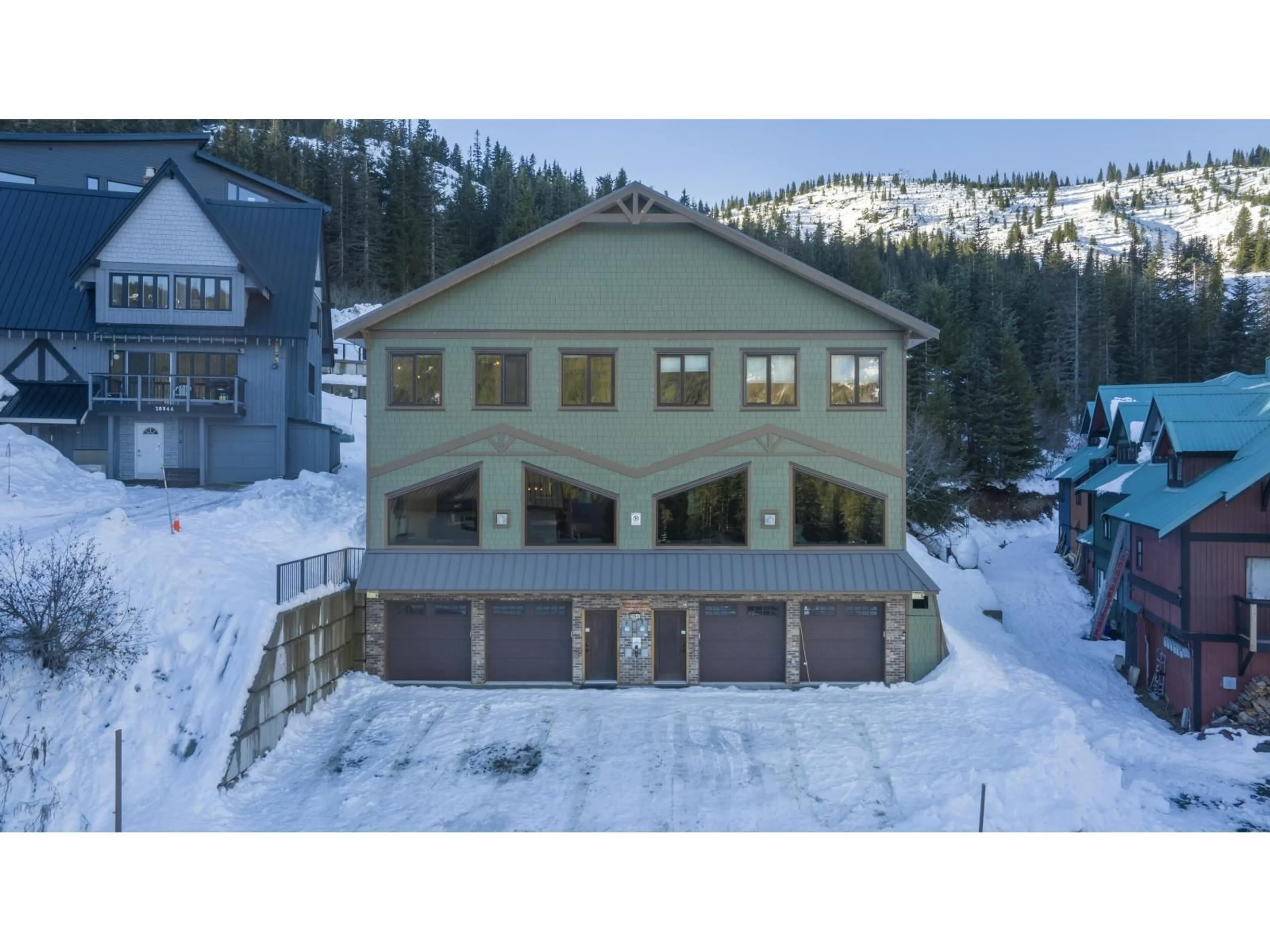 A pic from outside/outdoor area/front of a property/back of a property/a pic from drone, mountain view for #1 - 20942 SNOWFLAKE CRESCENT, Mission British Columbia V0M1A1