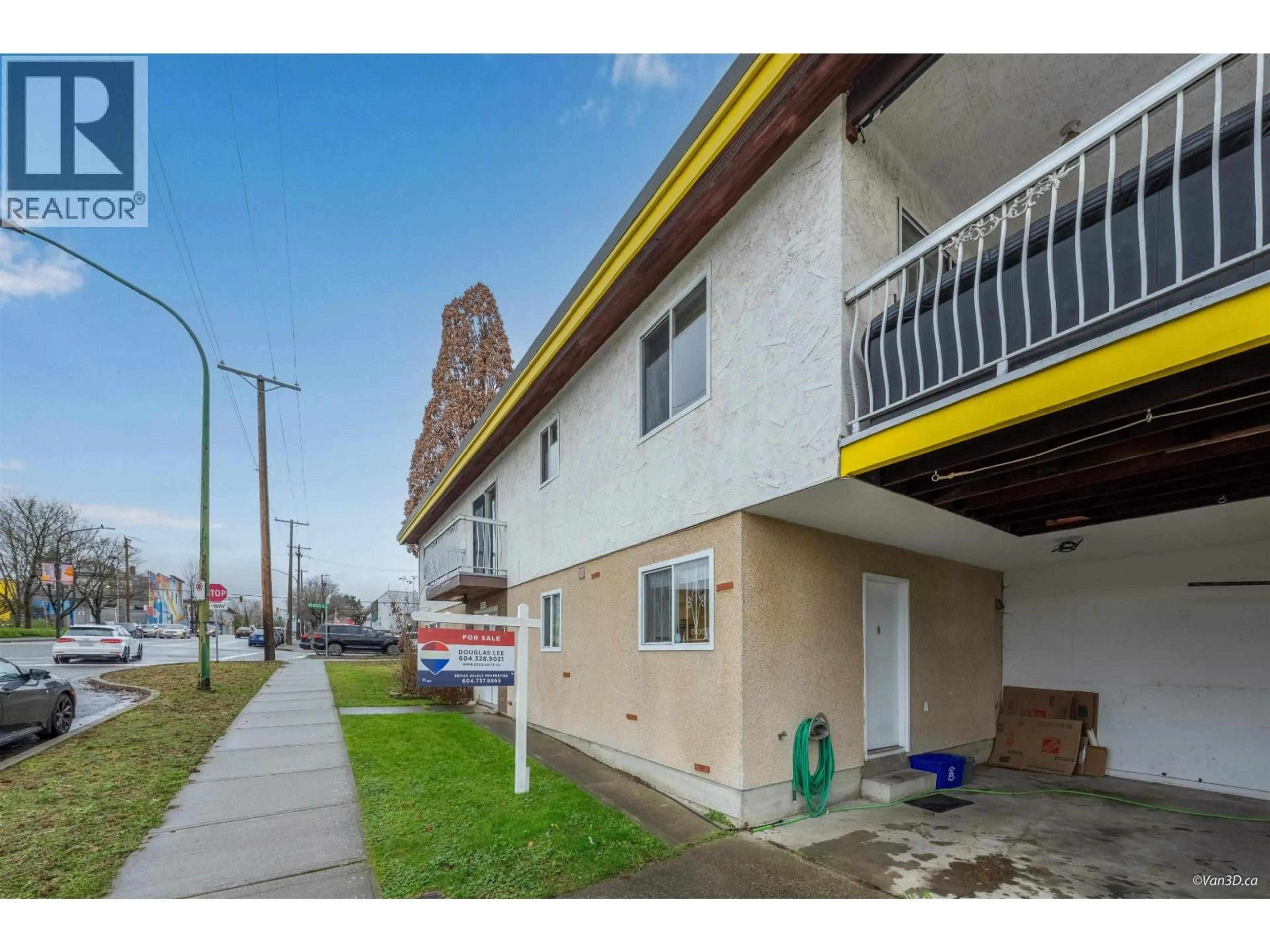 Patio, street for 500 GILMORE AVENUE, Burnaby British Columbia V5C4R4