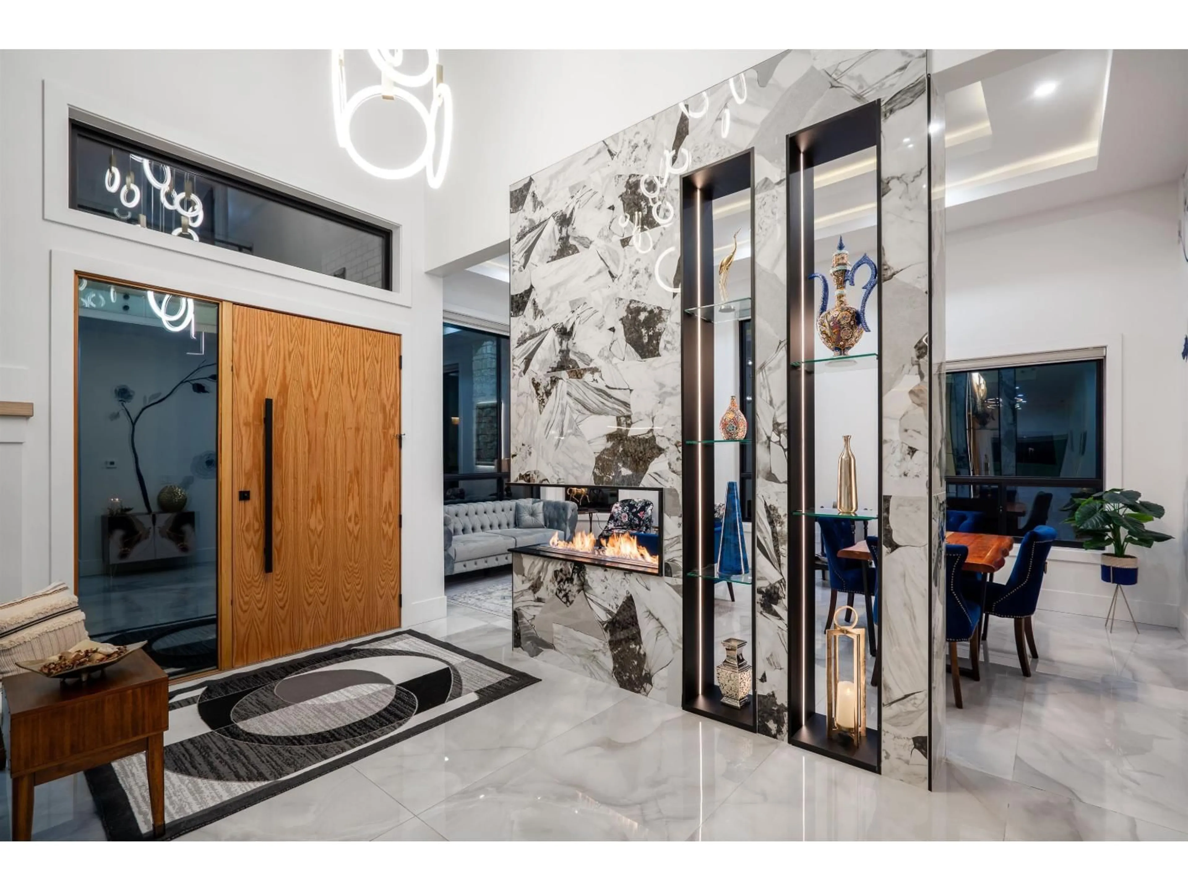 Indoor foyer for 16850 106 AVENUE, Surrey British Columbia V4N1N1