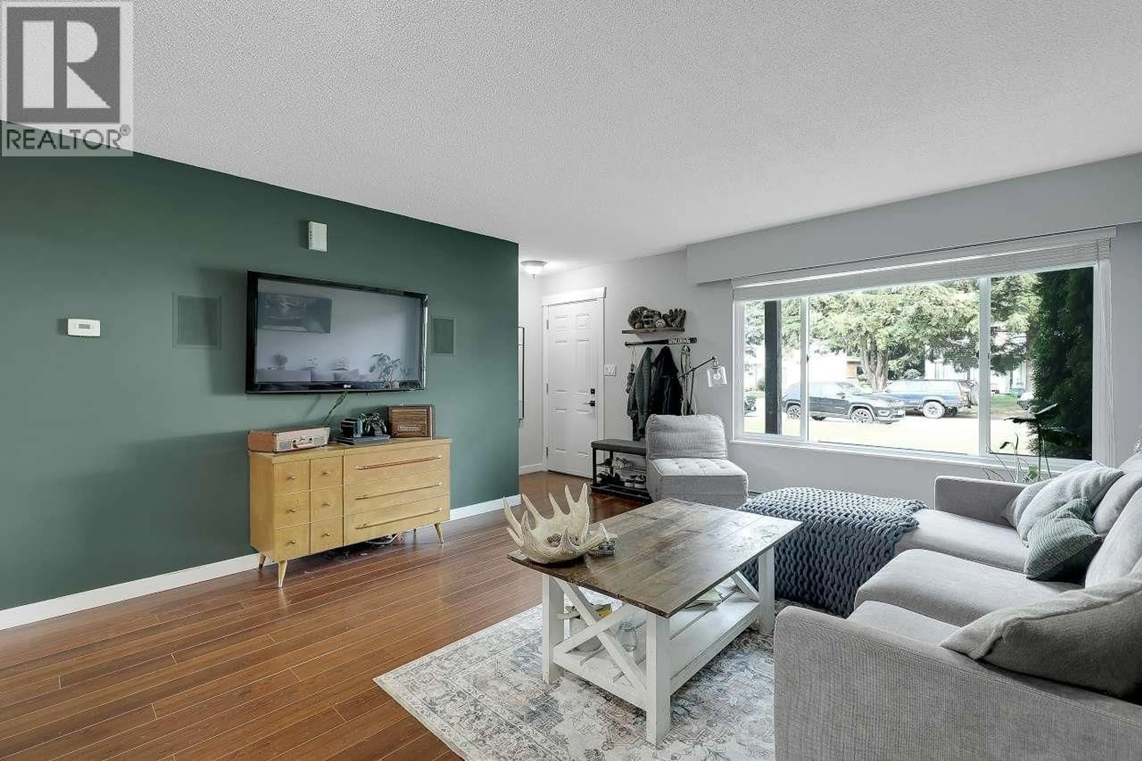 Living room with furniture, unknown for 21536 MAYO PLACE, Maple Ridge British Columbia V2X2K9