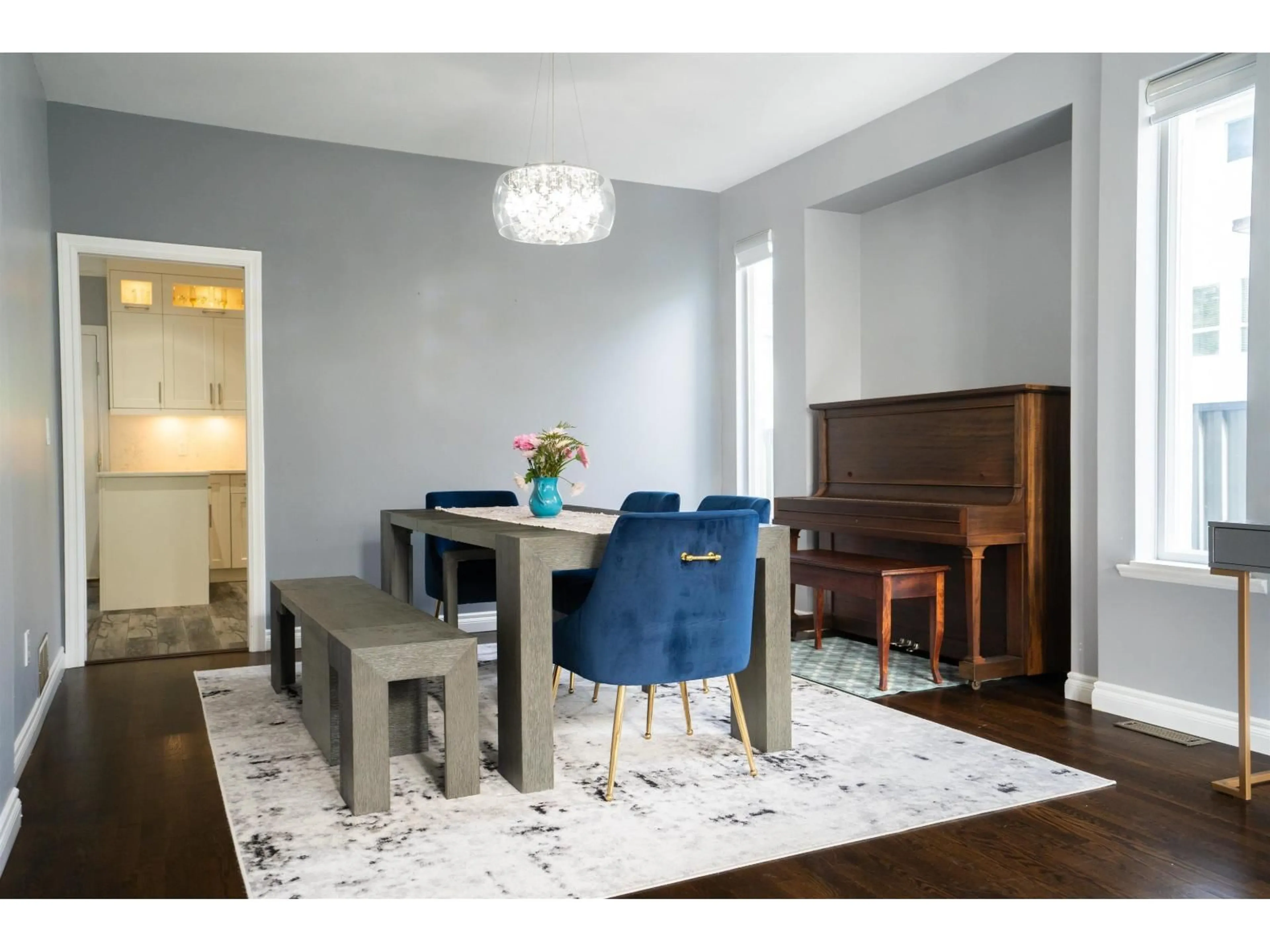 Dining room, wood/laminate floor for 14135 90A AVENUE, Surrey British Columbia V3V8E1