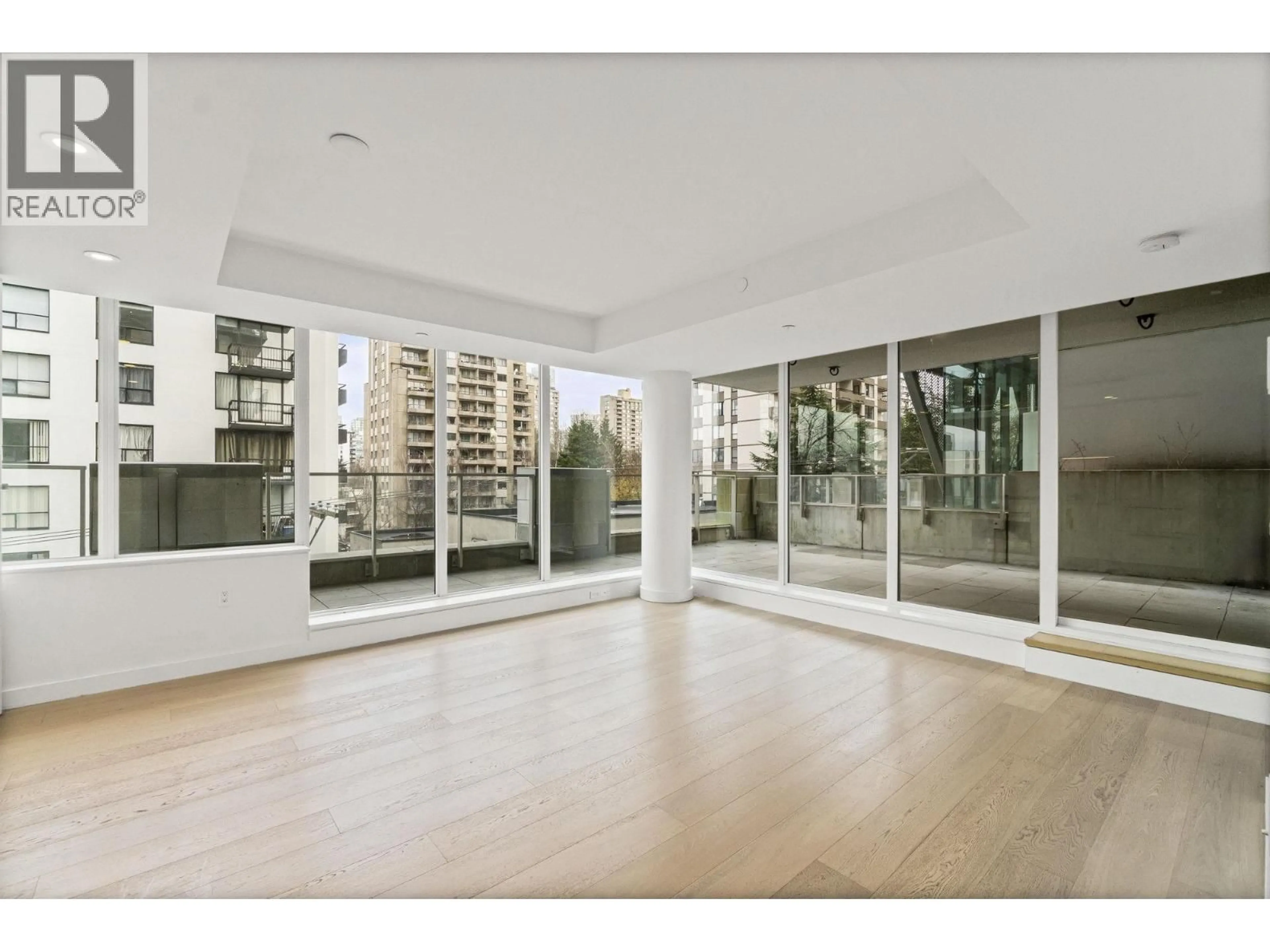 Indoor foyer for 505 - 1180 BROUGHTON STREET, Vancouver British Columbia V6G2B1