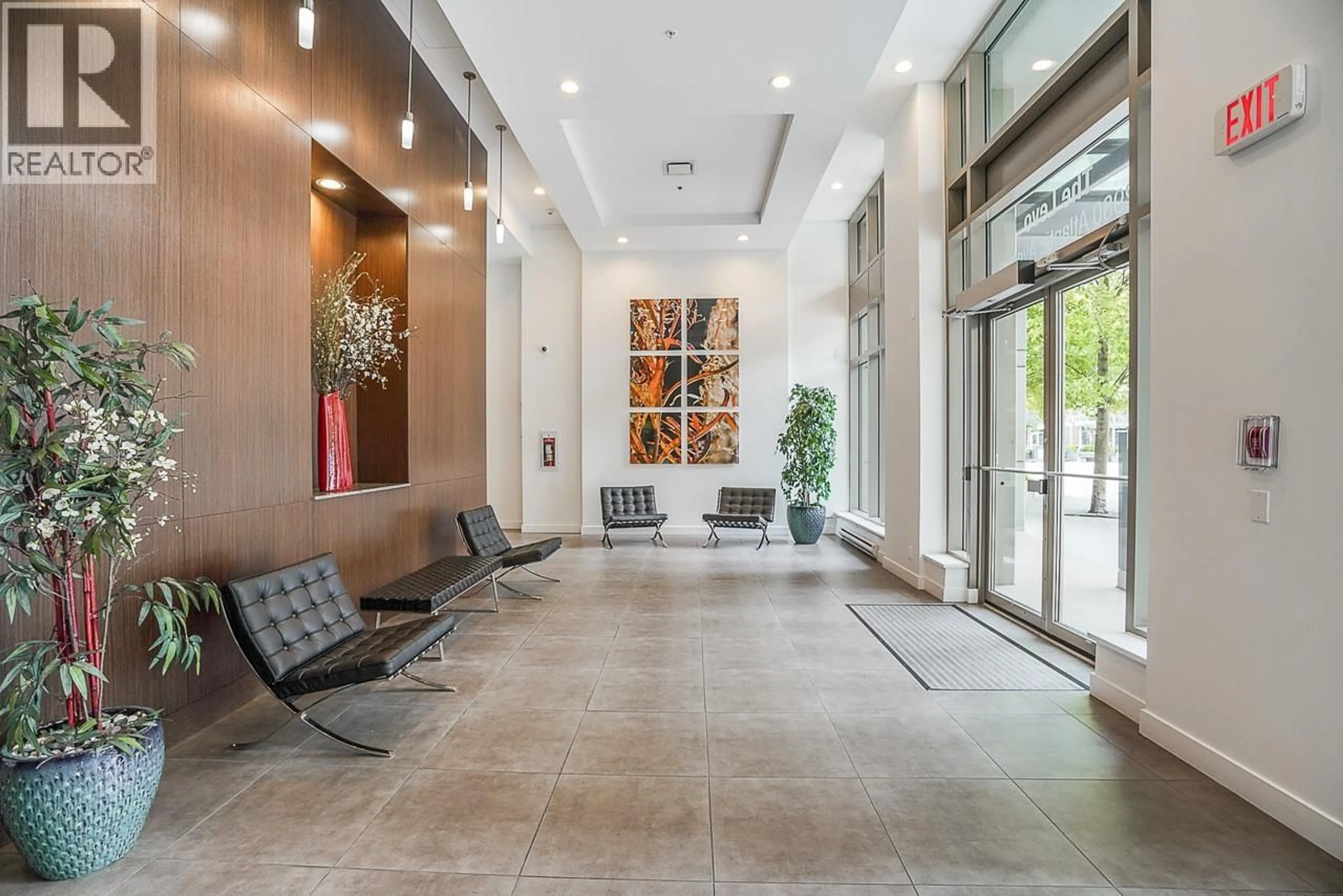 Lobby for 1305 - 2980 ATLANTIC AVENUE, Coquitlam British Columbia V3B0B7