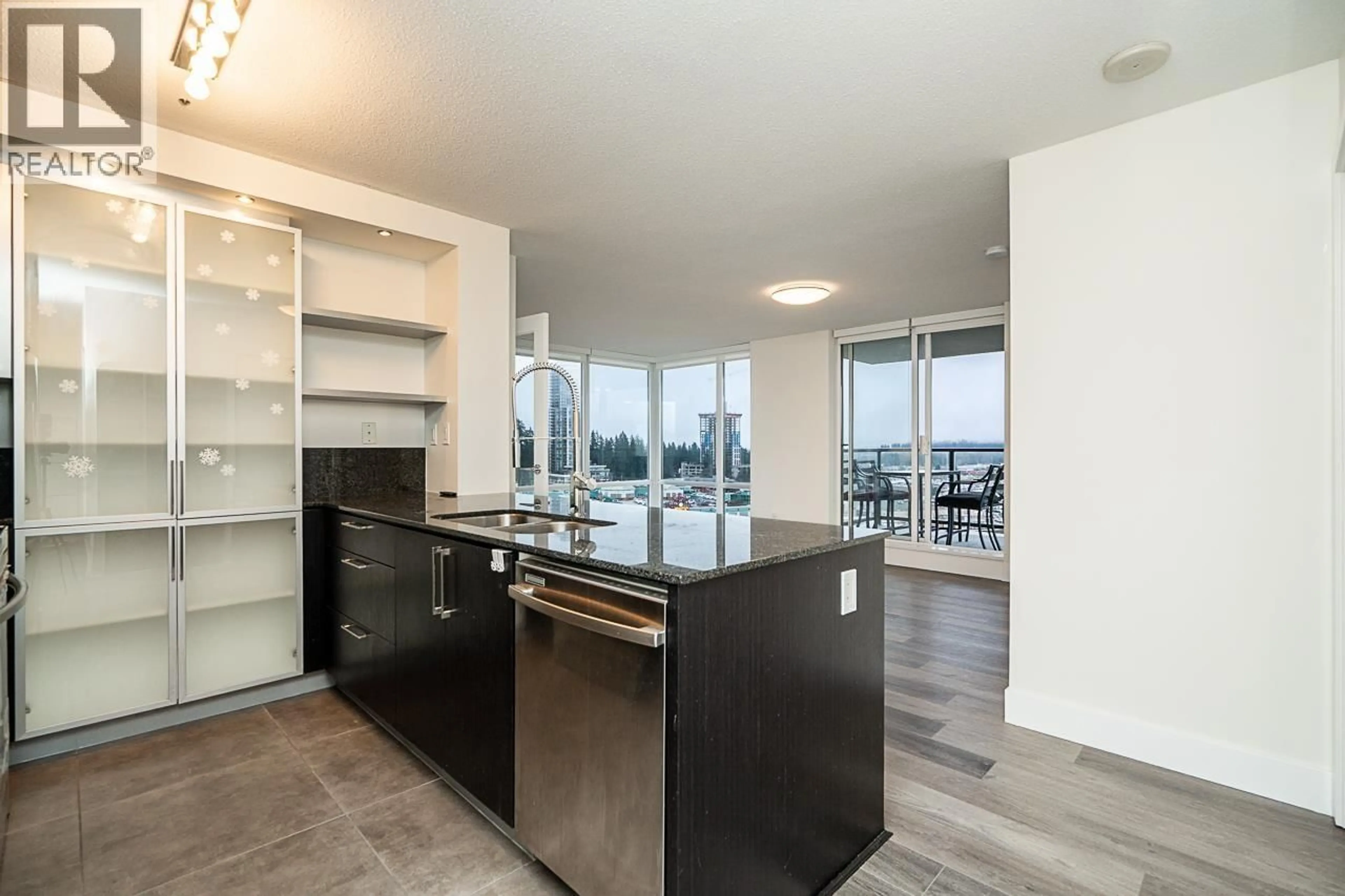 Open concept kitchen, unknown for 1305 - 2980 ATLANTIC AVENUE, Coquitlam British Columbia V3B0B7