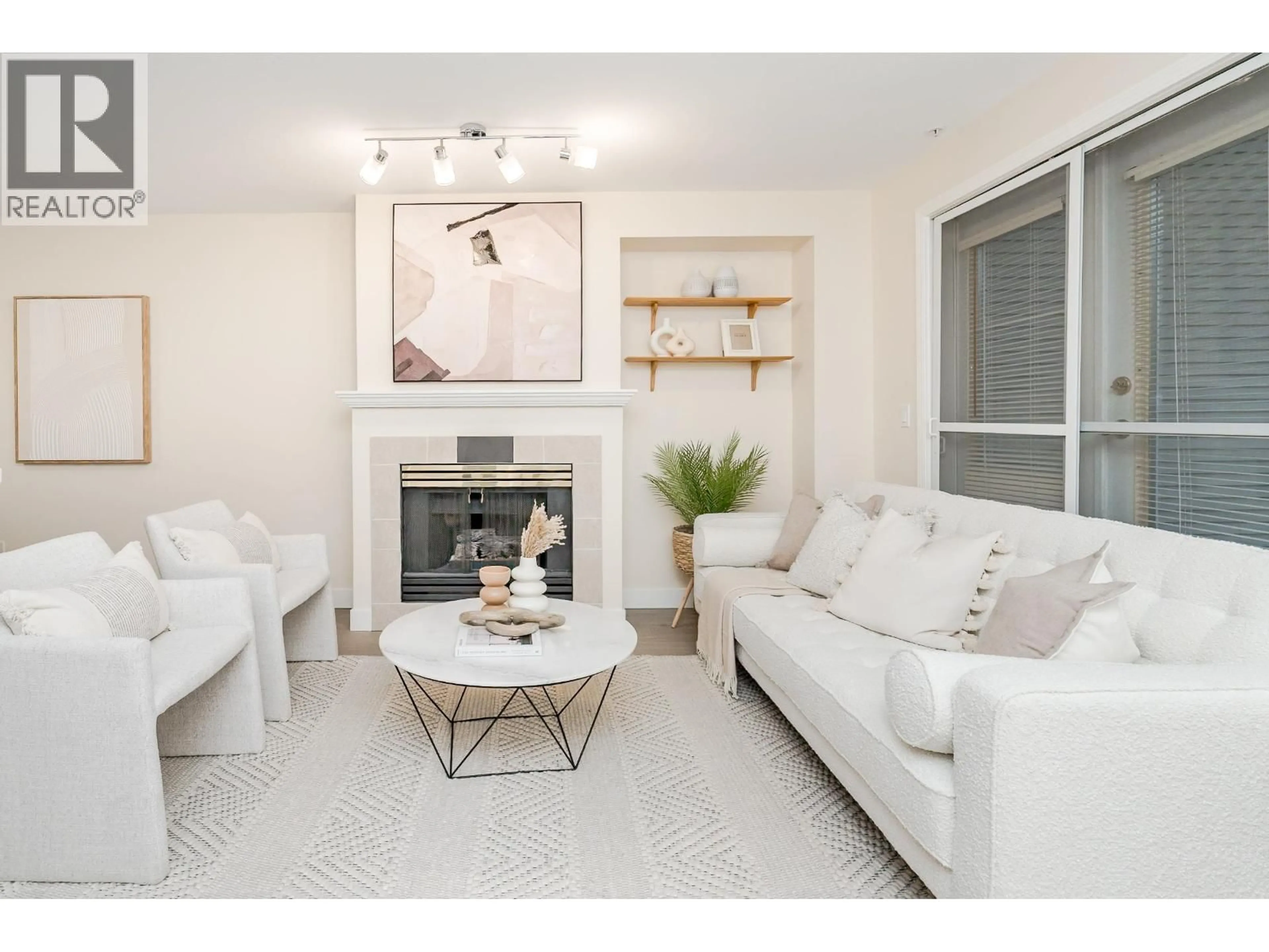 Living room with furniture, unknown for 49 - 6588 SOUTHOAKS CRESCENT, Burnaby British Columbia V5E4K1