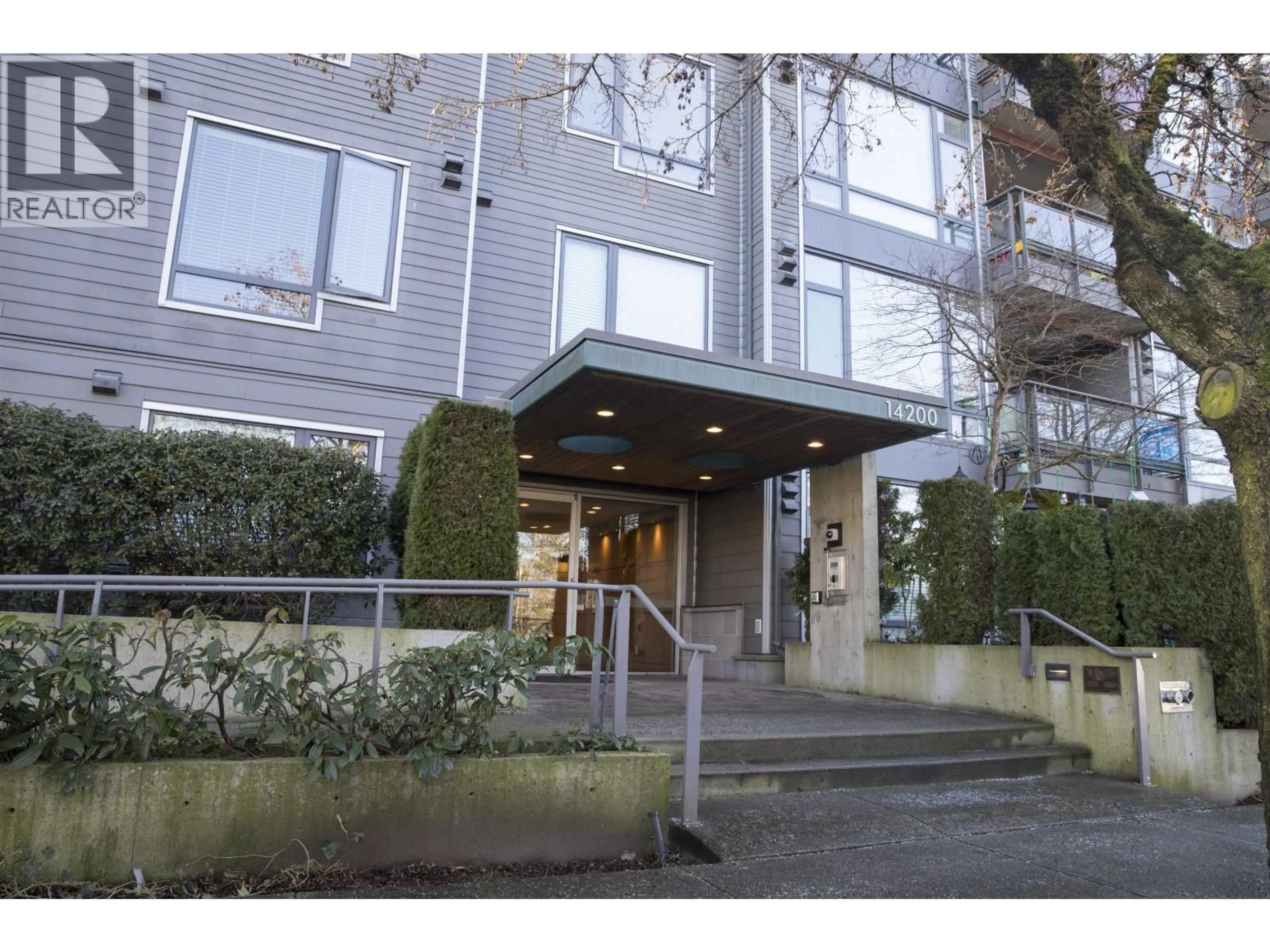 Indoor foyer for 409 - 14200 RIVERPORT WAY, Richmond British Columbia V6W1M4