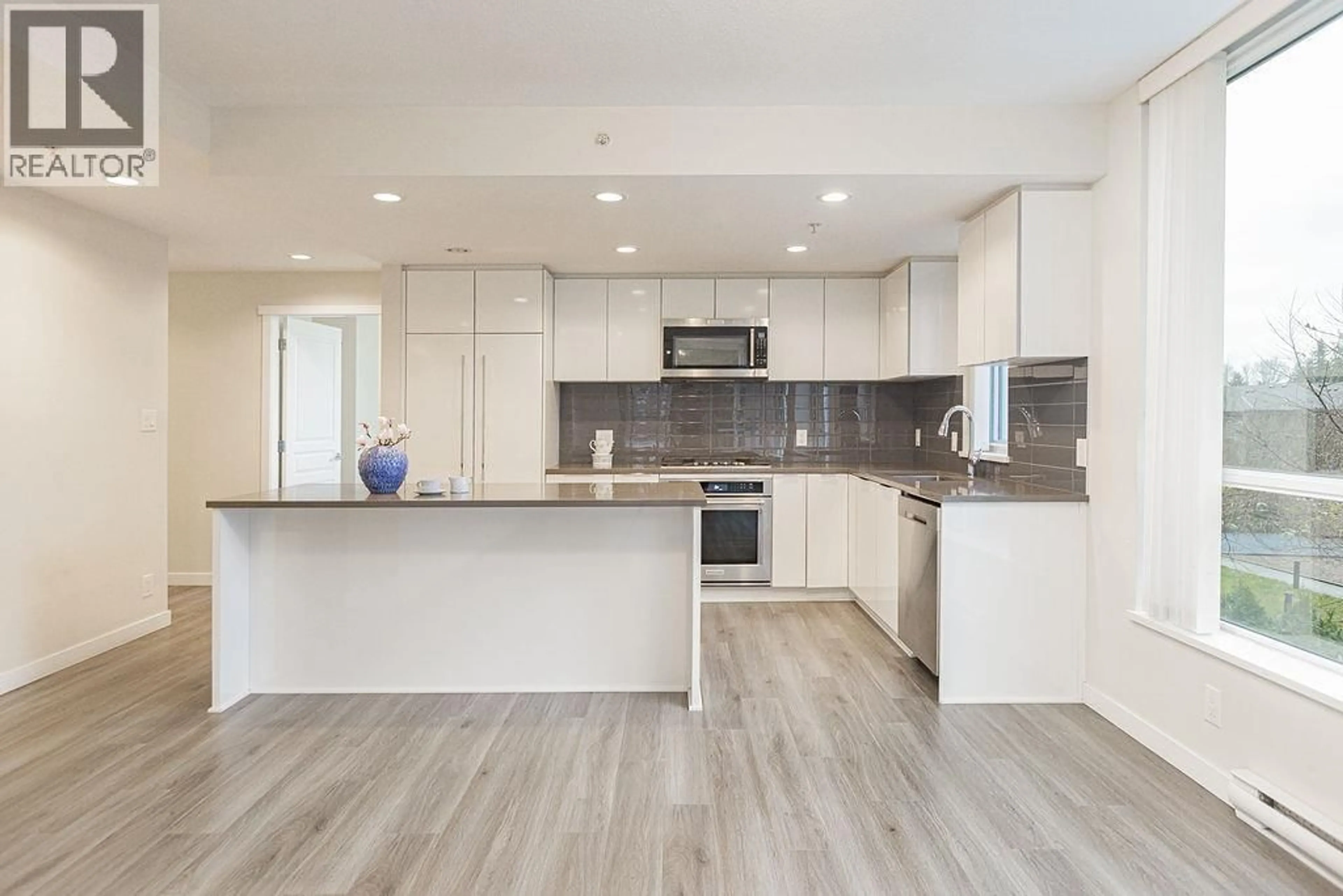 Open concept kitchen, unknown for 304 - 3096 WINDSOR GATE, Coquitlam British Columbia V3B0P4