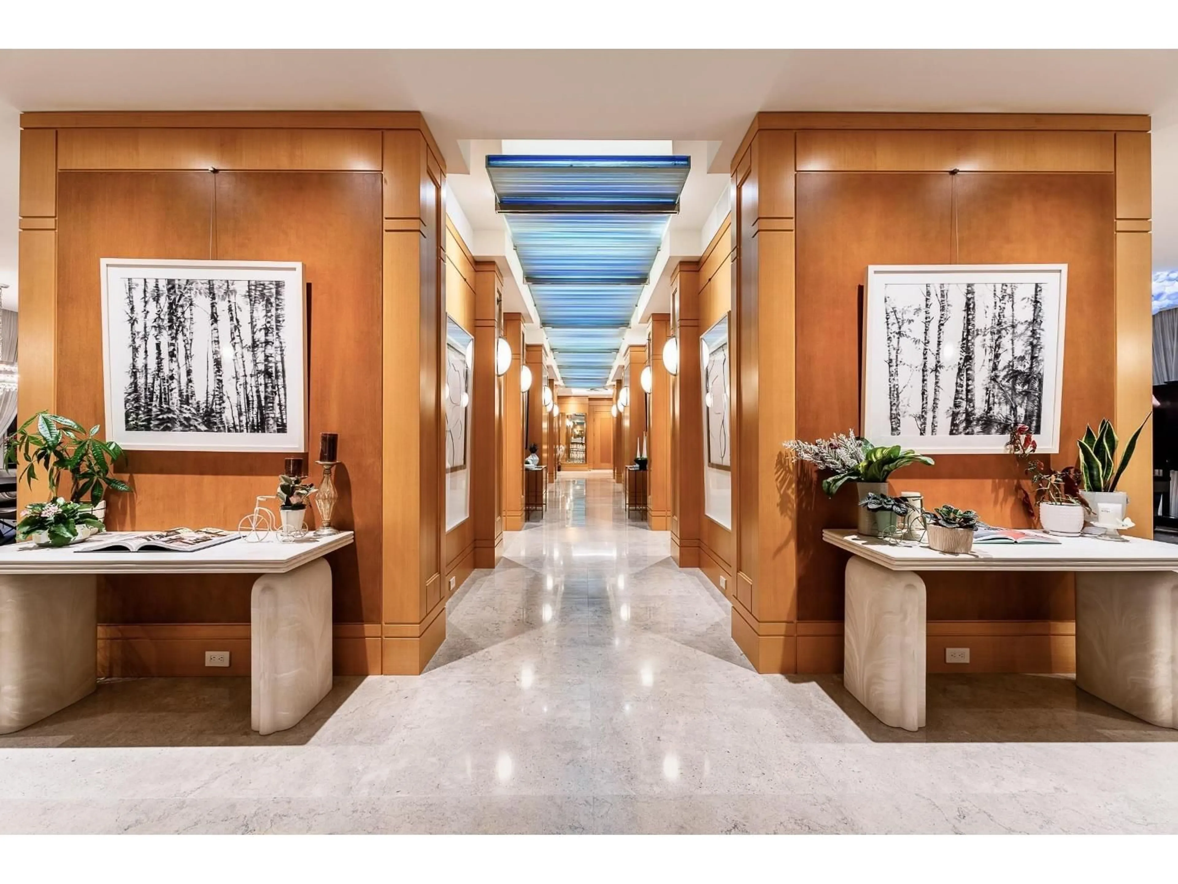 Indoor foyer for PH801 - 1551 FOSTER STREET, White Rock British Columbia V4B5M1