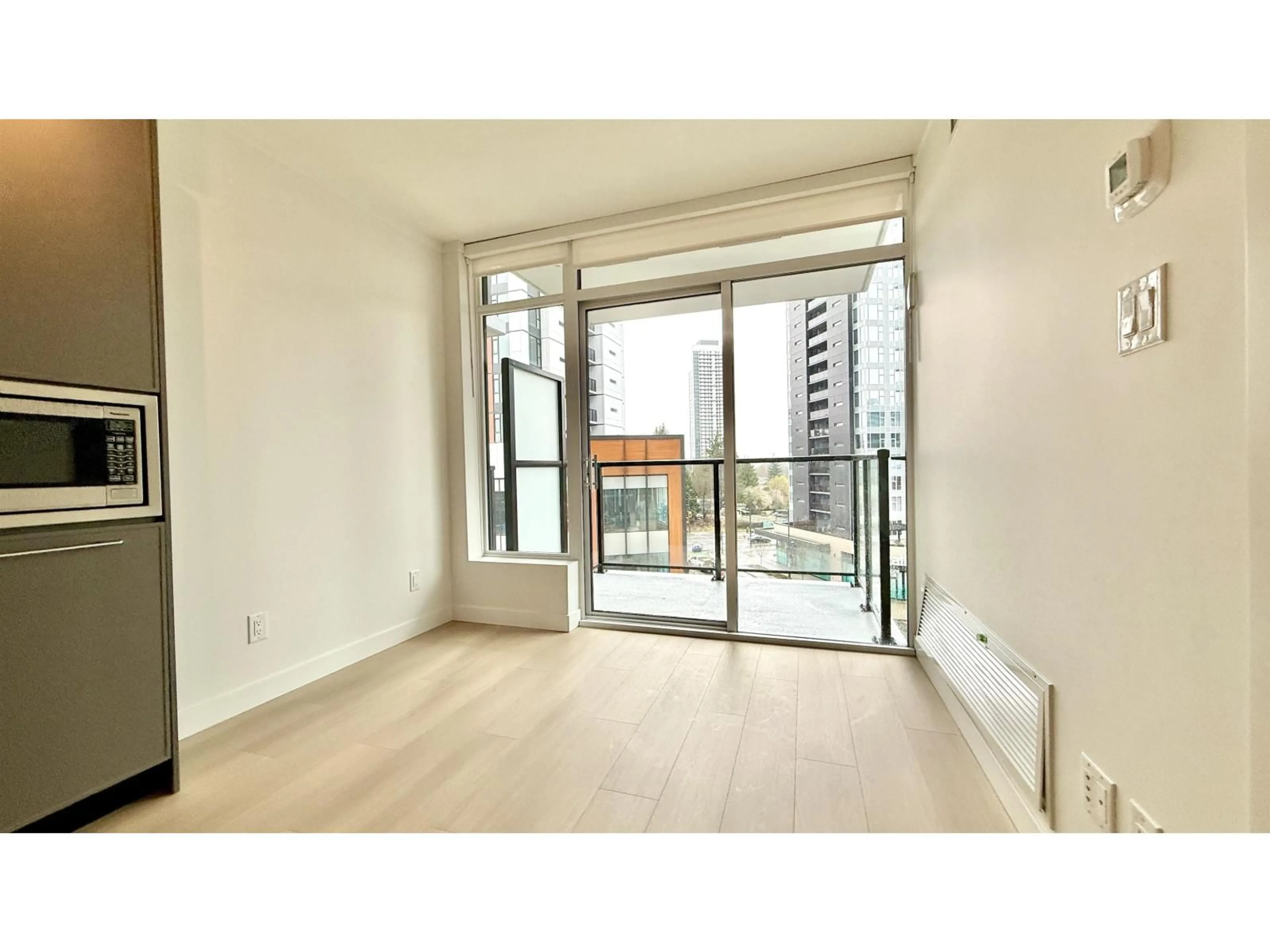 A pic of a room for 512 - 13725 GEORGE JUNCTION, Surrey British Columbia V3T4Y3